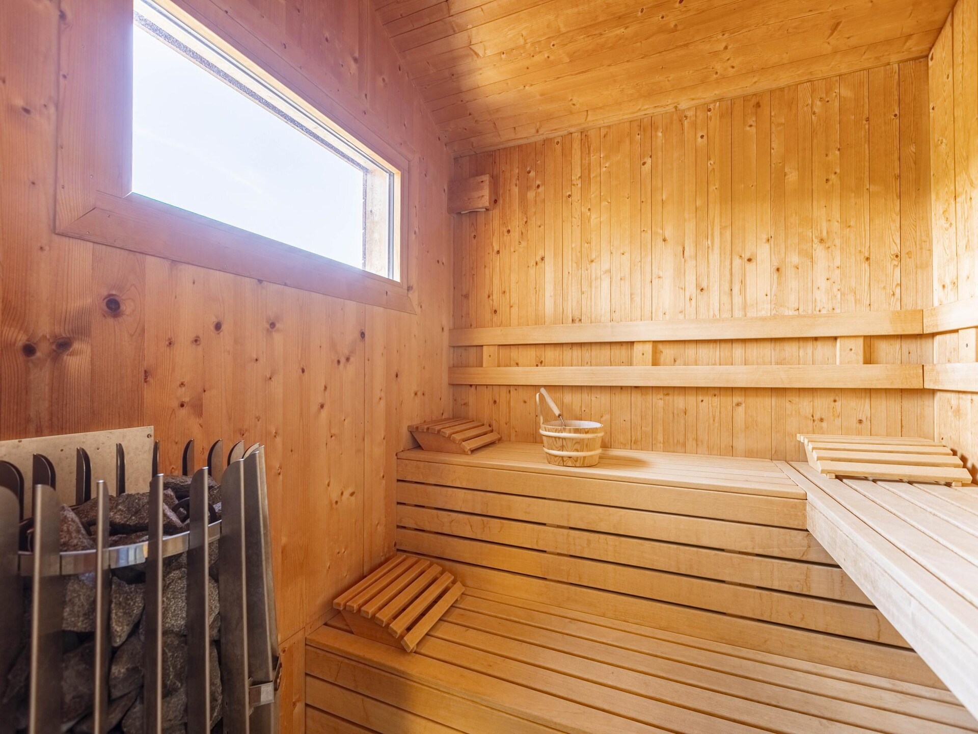 Ski-in/ski-out chalet voor 9 met sauna, bubbelbad en Dachstein uitzicht - foto 24