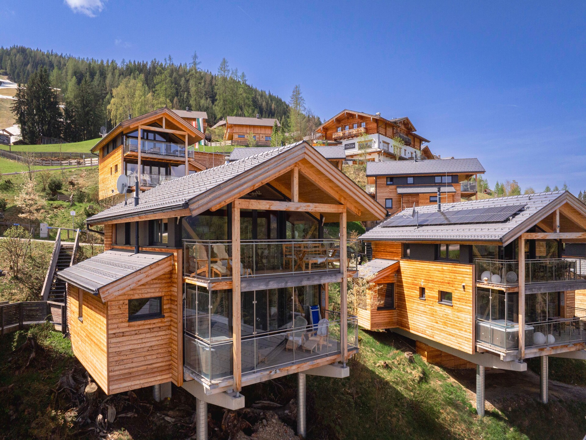 Ski-in/ski-out chalet voor 9 met sauna, bubbelbad en Dachstein uitzicht - foto 1