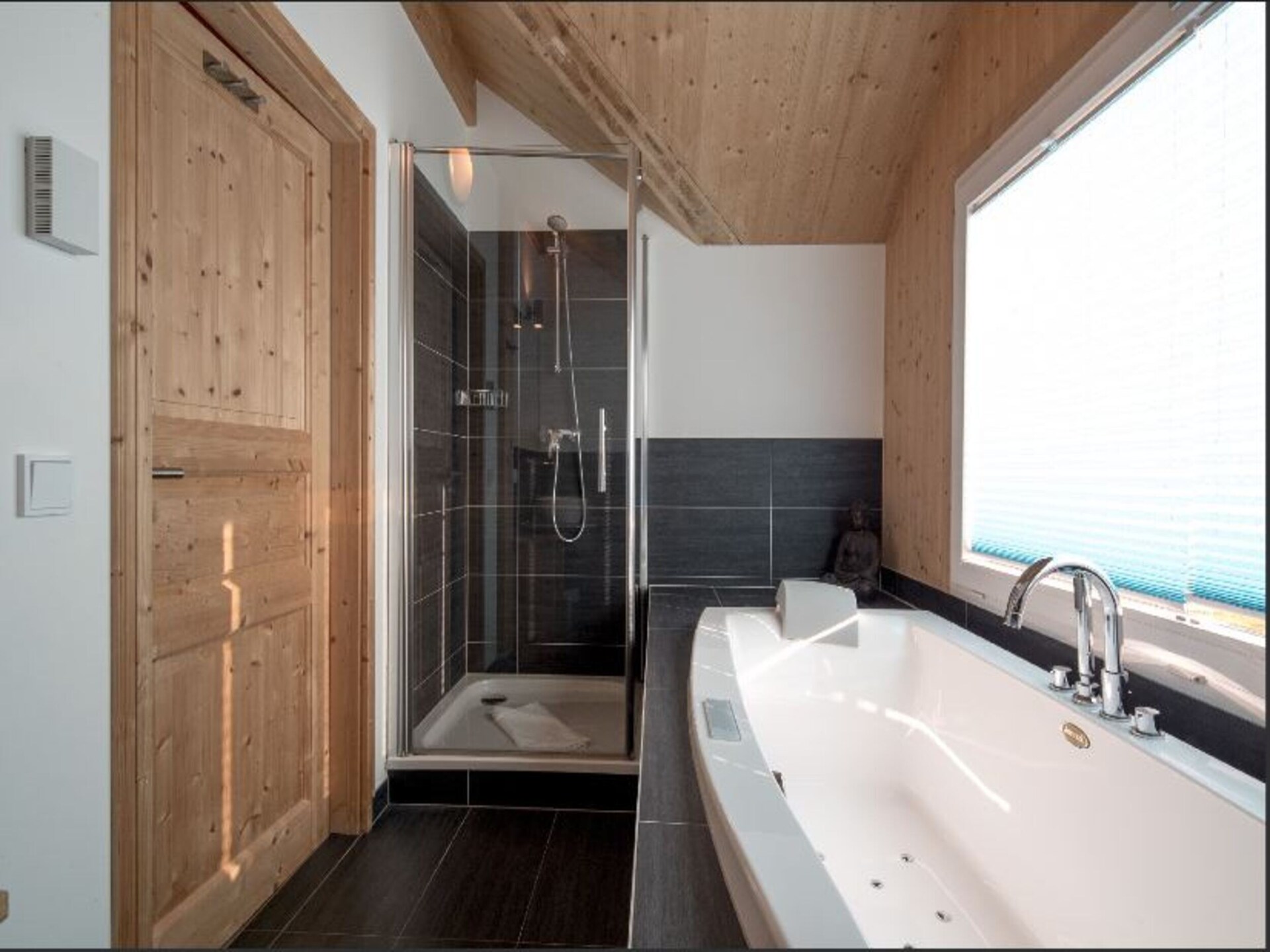 Chalet 15 aan de Kreischberg: 100m van de piste, met bubbelbad en boszicht - foto 20