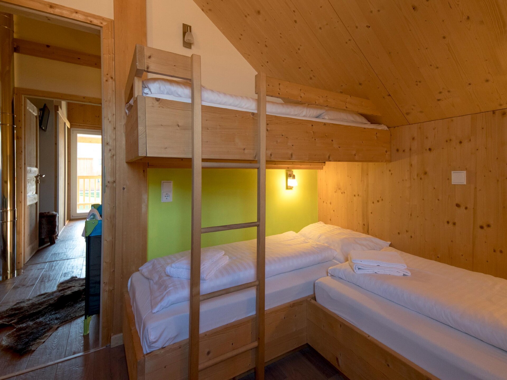 Chalet 15 aan de Kreischberg: 100m van de piste, met bubbelbad en boszicht - foto 17