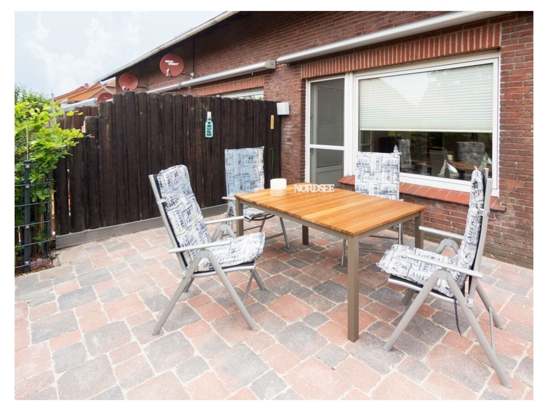 Modern vakantiehuis met terras in Norddeich, dichtbij strand en centrum - foto 2