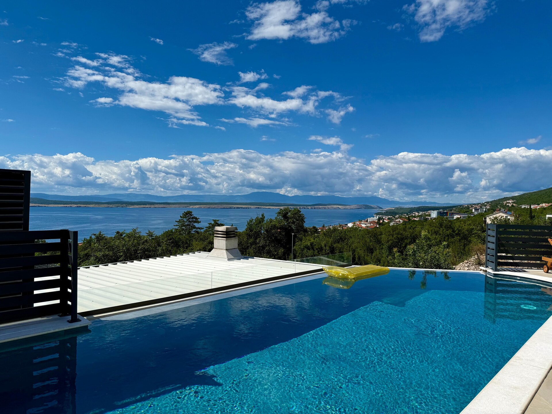 Villa V in Crikvenica: Ruim vakantiehuis voor 10 personen met 5 slaapkamers - foto 1