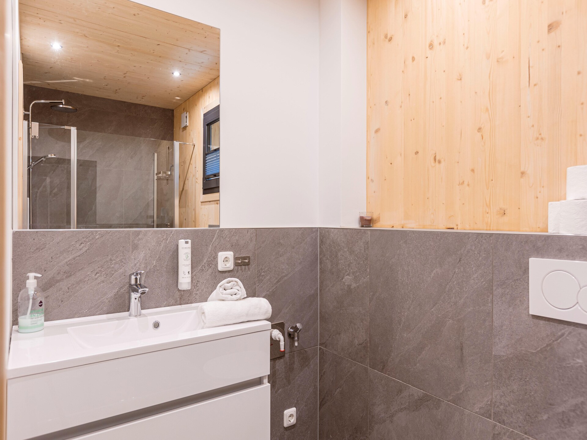 Luxe 8-persoons appartement met privé spa & zwembad bij de Kreischberg - foto 9