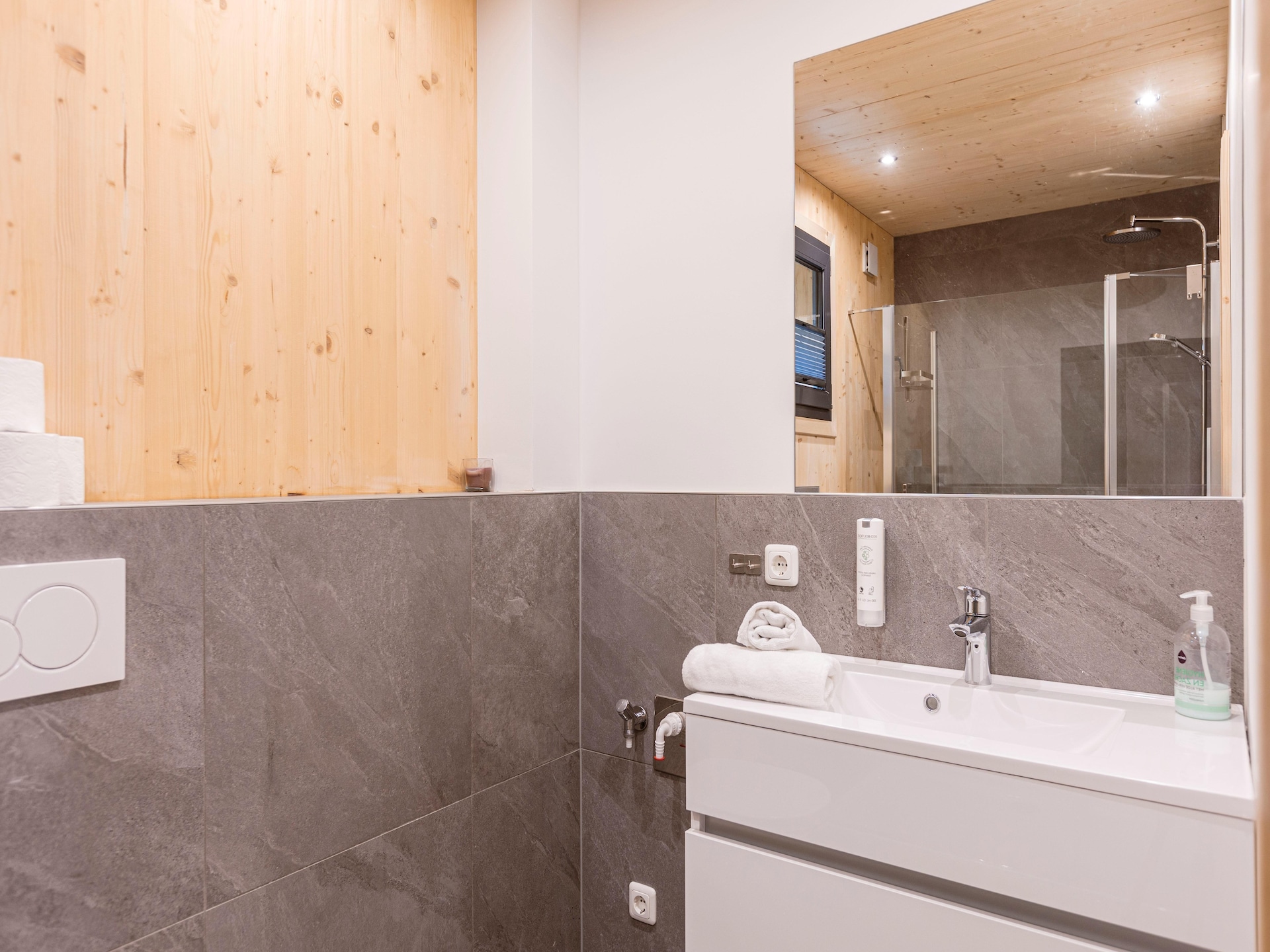 Luxe 8-persoons appartement met privé spa & zwembad bij de Kreischberg - foto 34