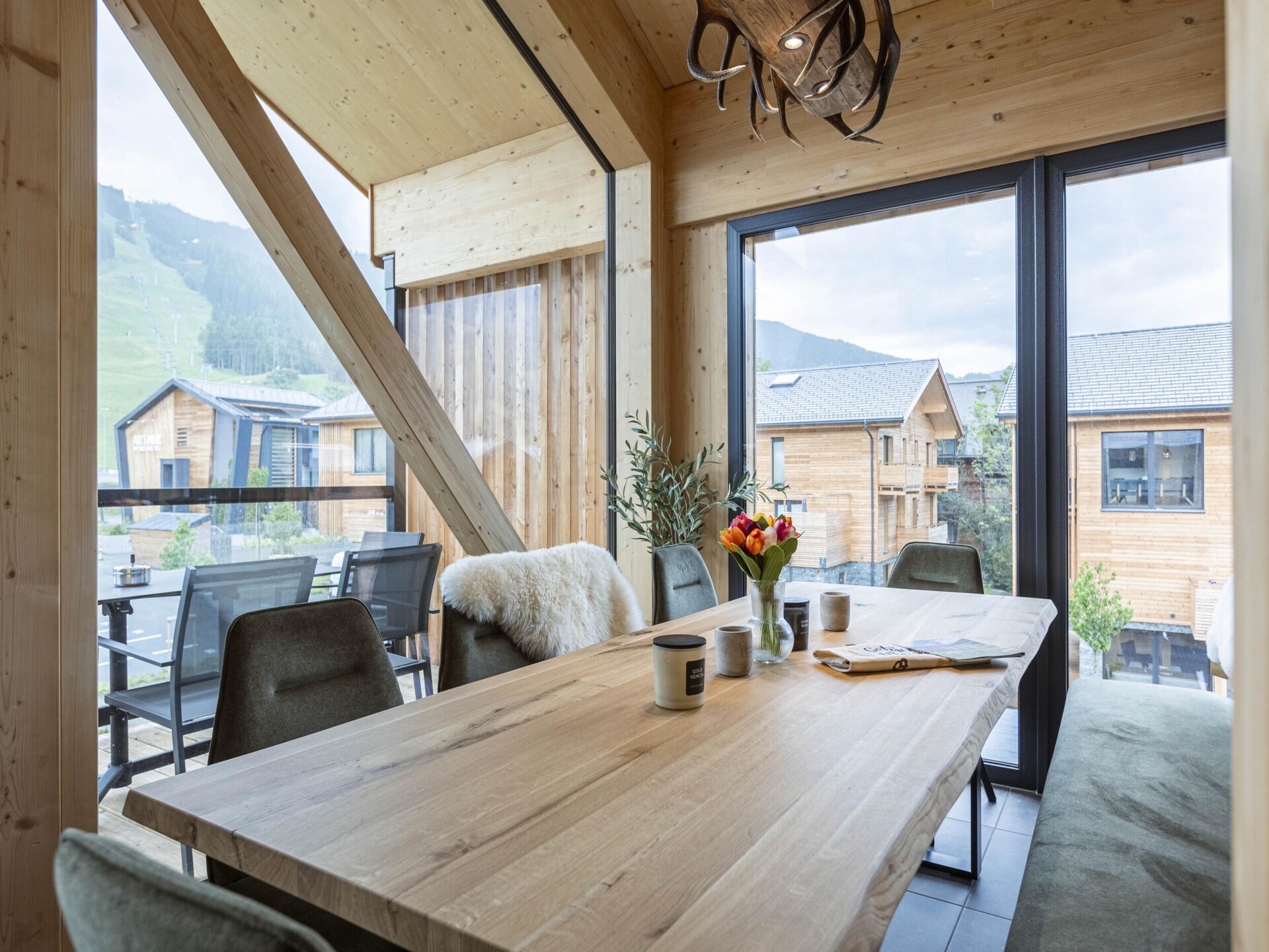Luxe penthouse met privé-spa & buitenbad op 240m van de gondellift - foto 8
