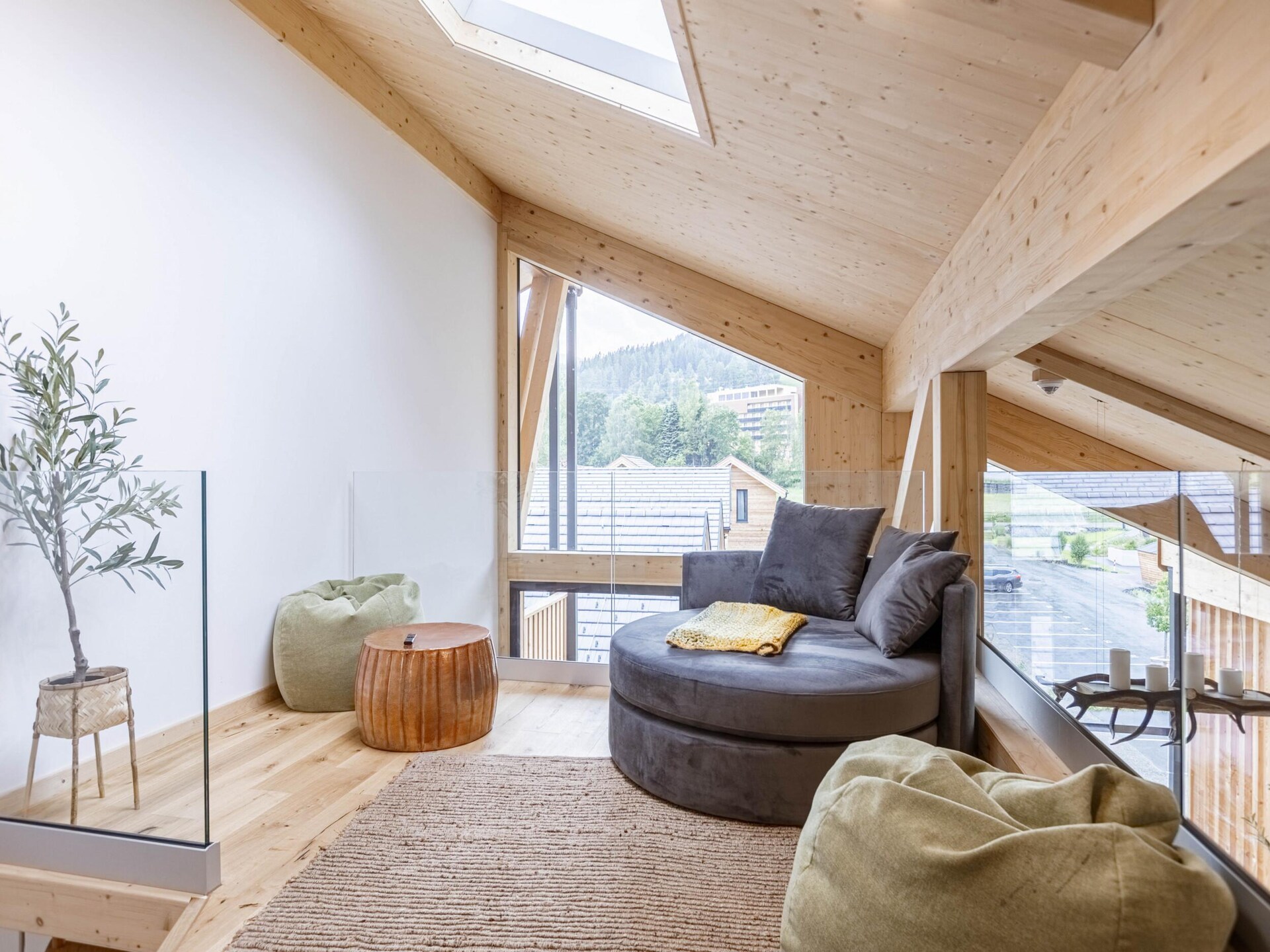 Luxe penthouse met privé-spa & buitenbad op 240m van de gondellift - foto 4