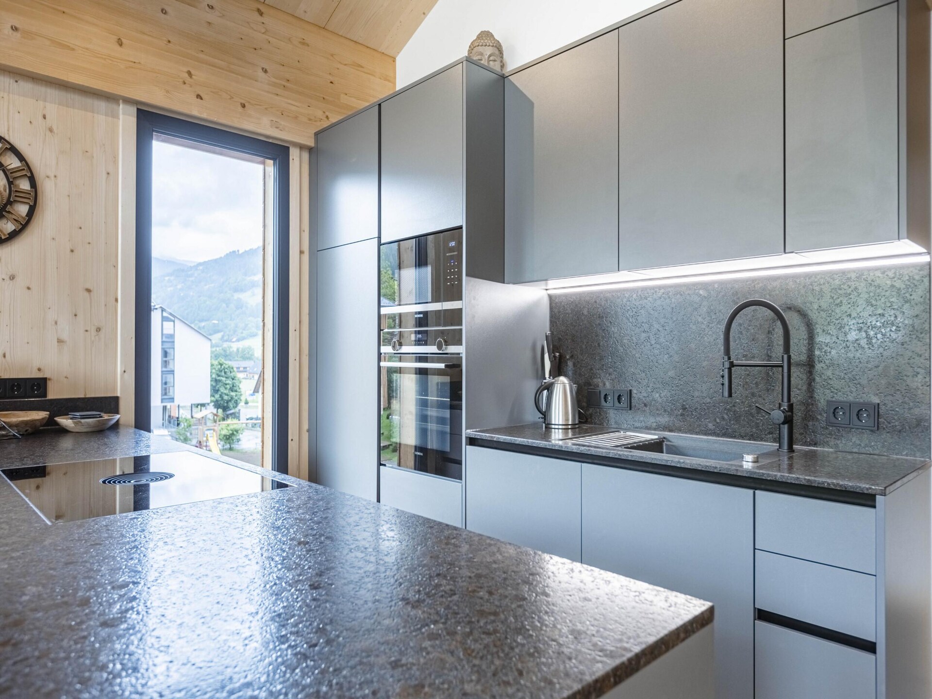 Luxe penthouse met privé-spa & buitenbad op 240m van de gondellift - foto 12