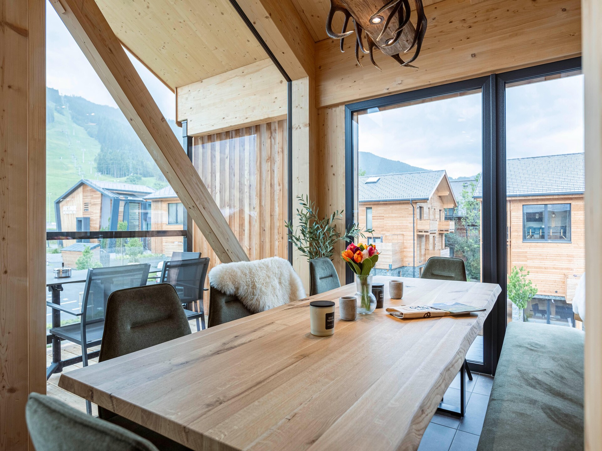 Luxe penthouse met privé-spa & buitenbad op 240m van de gondellift - foto 10