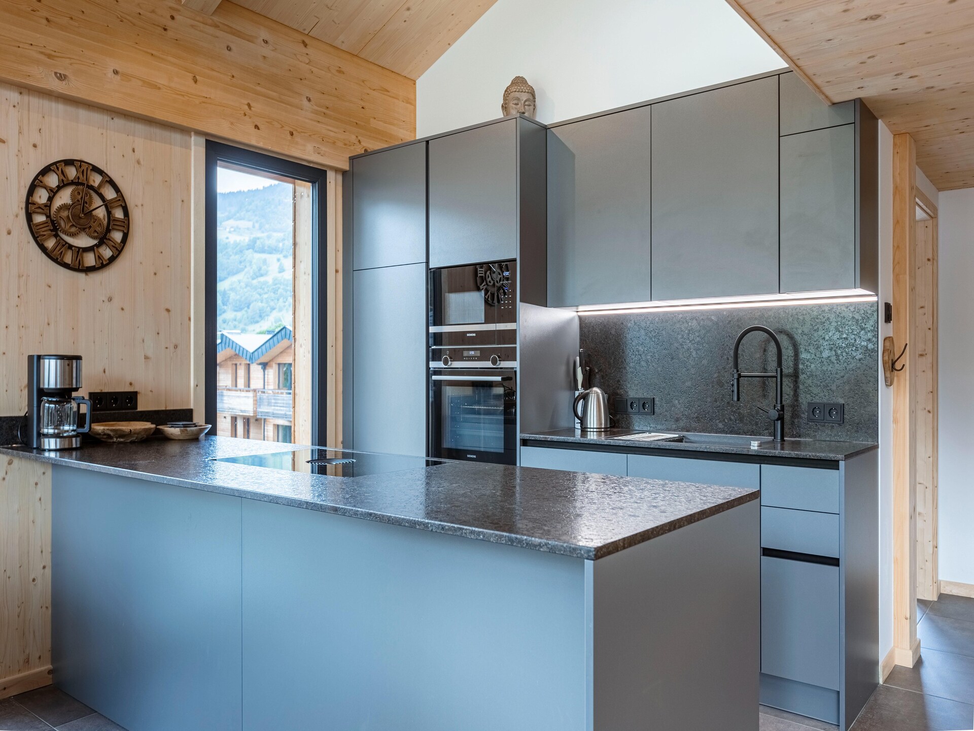 Luxe penthouse met privé-spa & buitenbad op 240m van de gondellift - foto 15