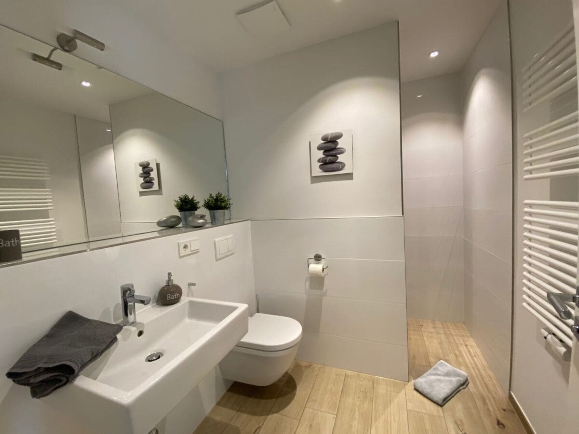 Strandvilla Andrea – Modern appartement met balkon op 80 meter van het strand - foto 19