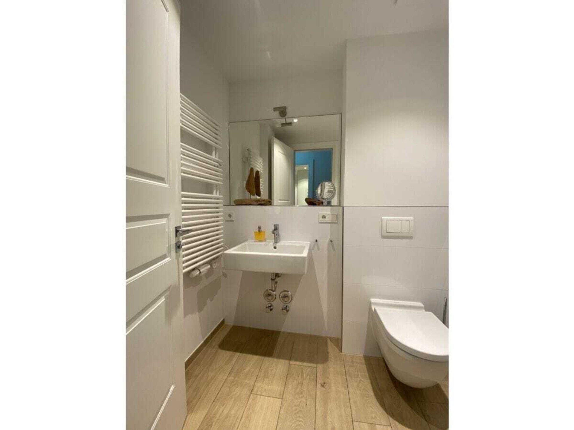 Strandvilla Andrea – Modern appartement met balkon op 80 meter van het strand - foto 21