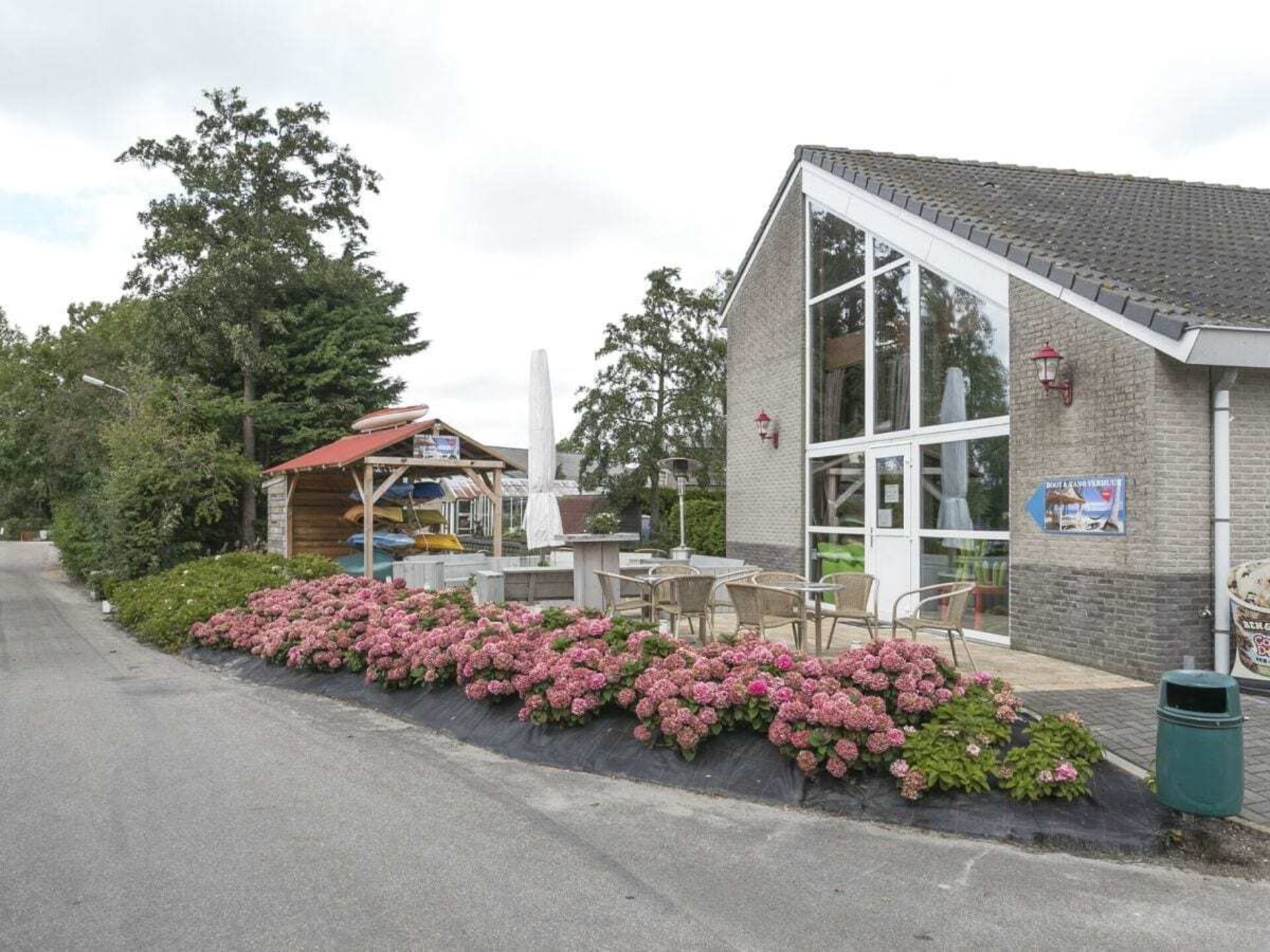 Vrijstaande bungalow aan het water in Wervershoof voor 6 personen - foto 25
