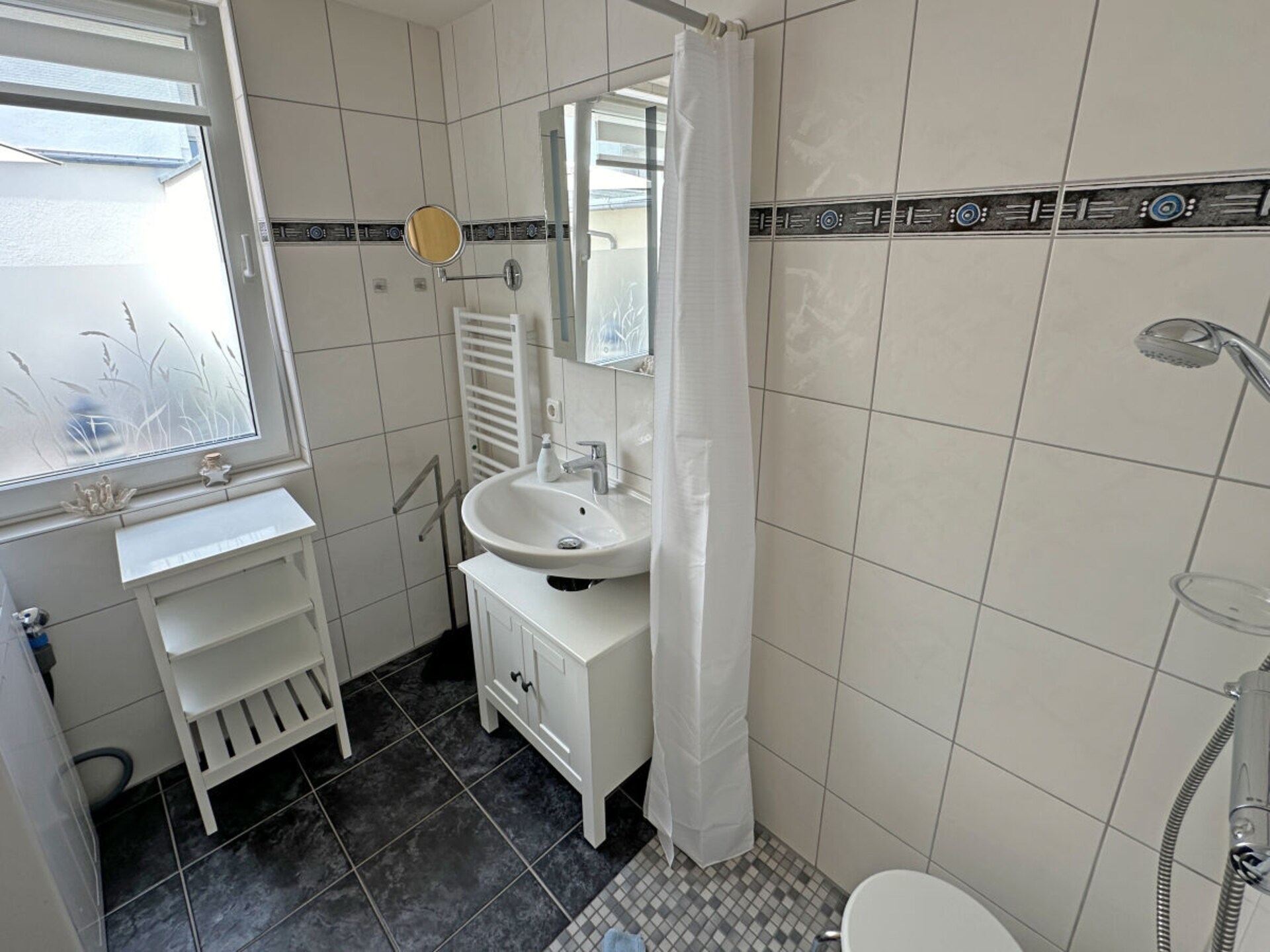 Gerenoveerd 4-sterren appartement in oud vissershuis – centrum Warnemünde - foto 9