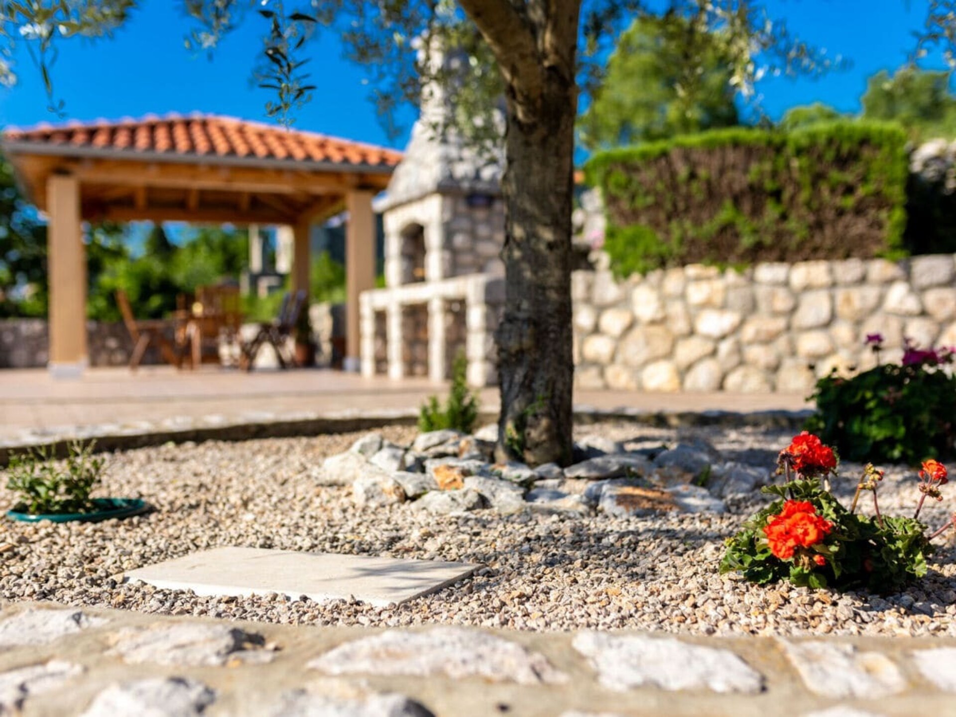 Ruim vakantiehuis met privézwembad en zeezicht bij Krk voor 8 personen - foto 11