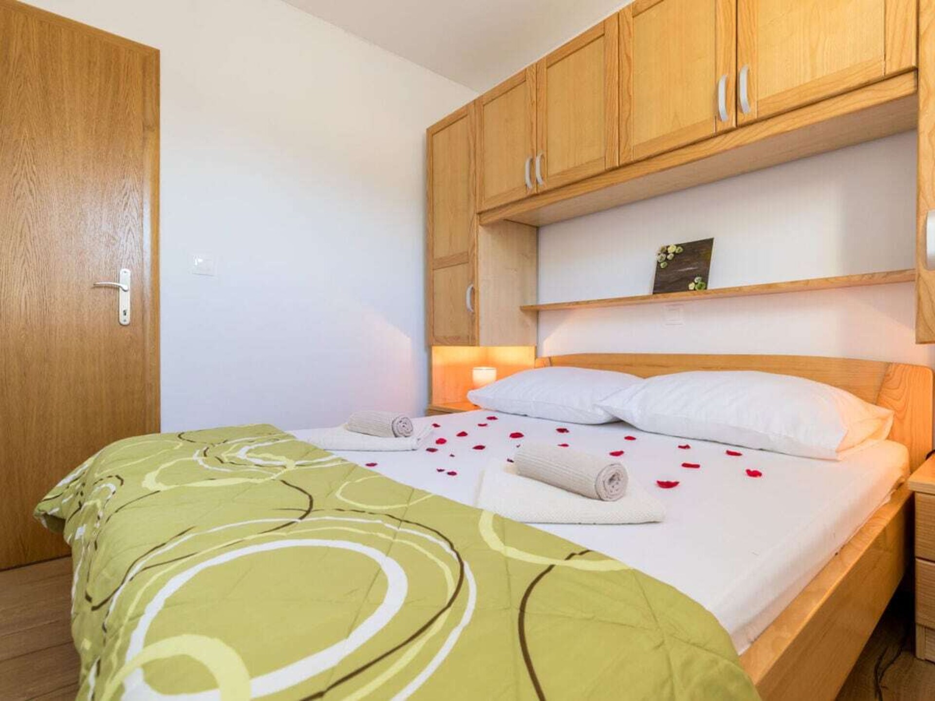 Ruim vakantiehuis met privézwembad en zeezicht bij Krk voor 8 personen - foto 33