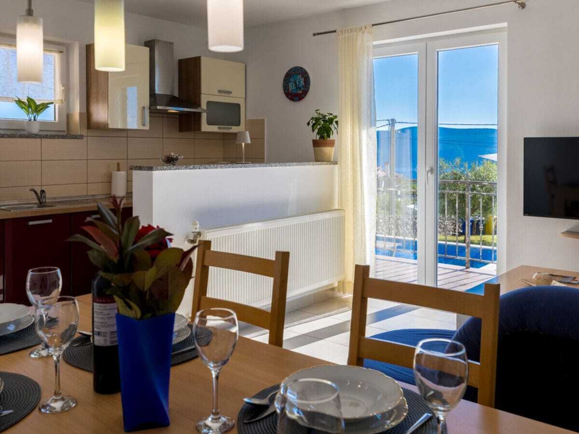Ruim vakantiehuis met privézwembad en zeezicht bij Krk voor 8 personen - foto 42