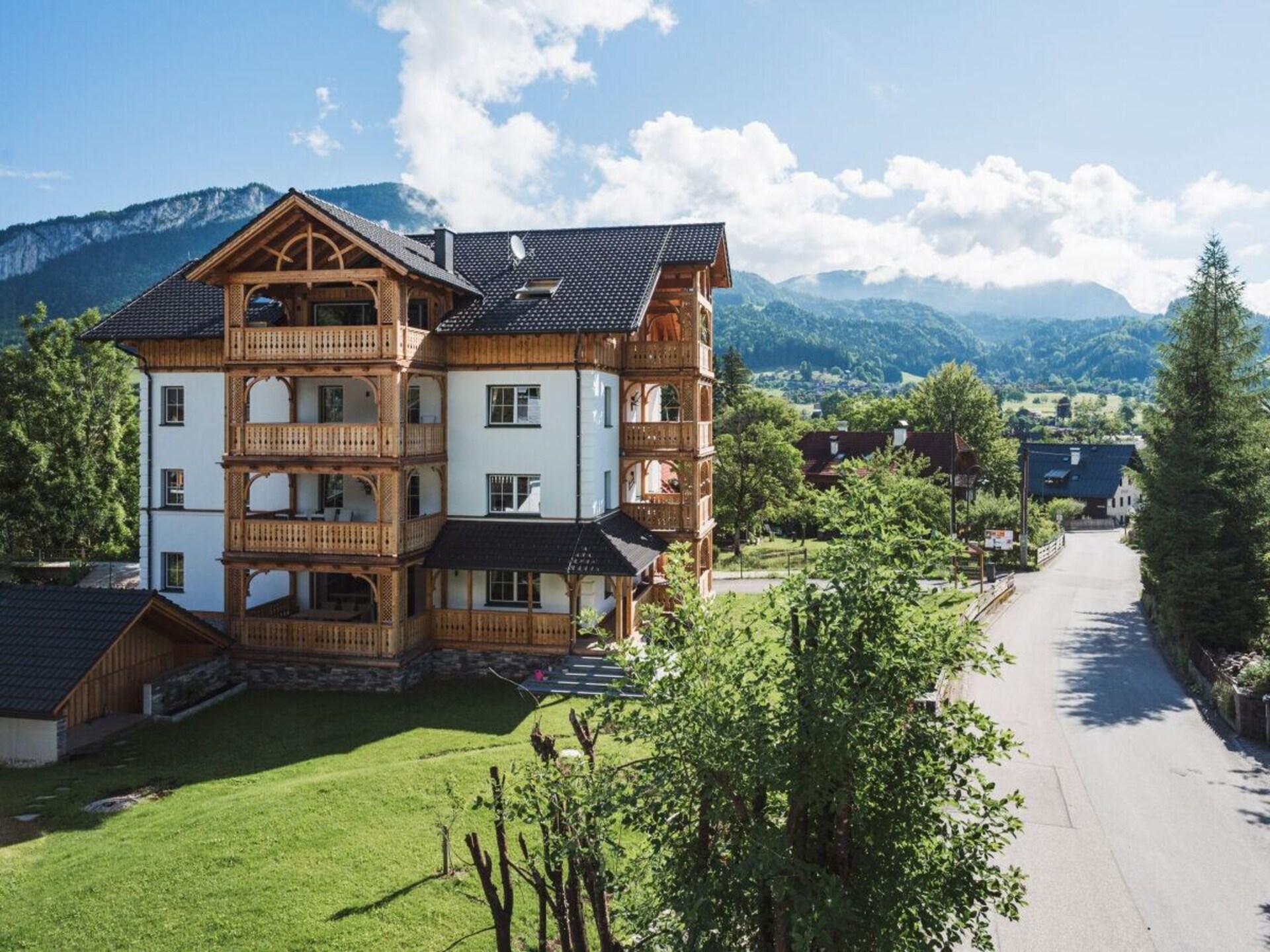 Stijlvol vakantiehuis met bergzicht in Bad Goisern am Hallstättersee - foto 1