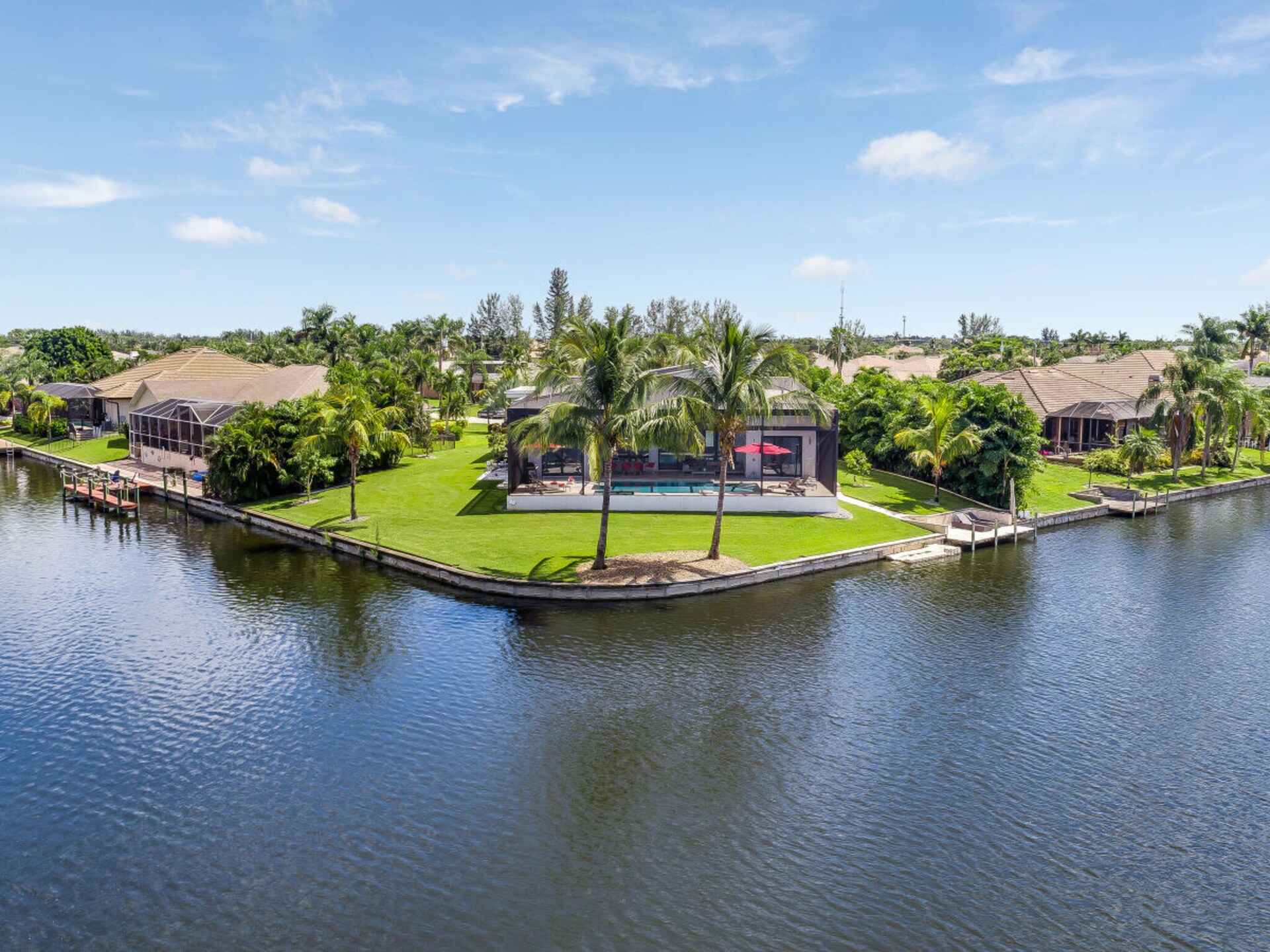 Design villa op schiereiland met adembenemend waterzicht in Cape Coral - foto 26