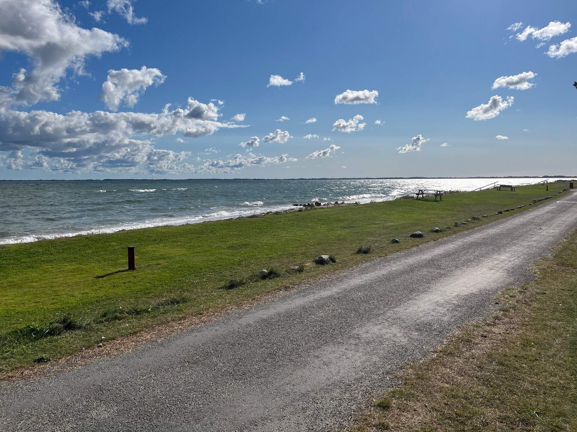 Ruim vakantiehuis bij Hasmark Strand met zwembad, sauna en activiteitenruimte - foto 16