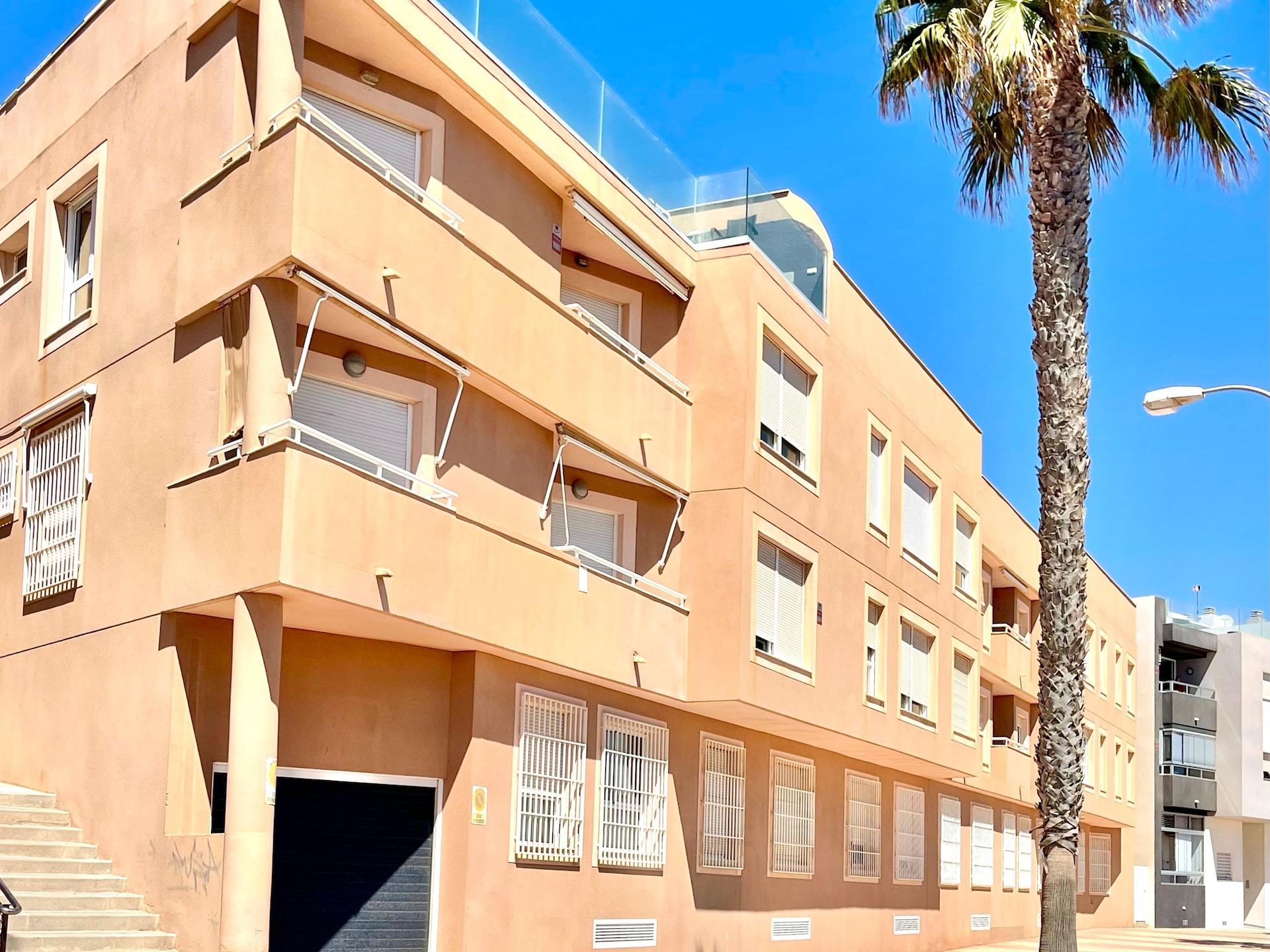 Golfbaan op 650m: Ruim appartement voor 6 personen in Roquetas de Mar - foto 34