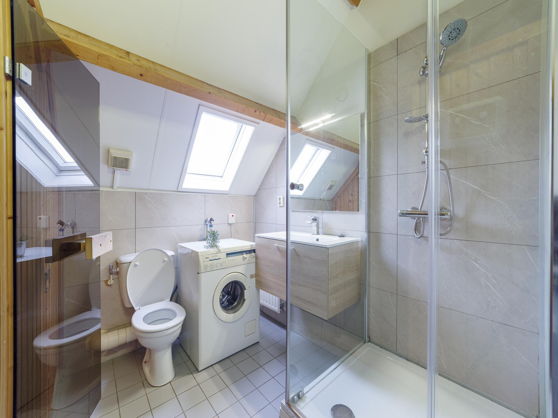 Vrijstaand vakantiehuis met sauna en jacuzzi op 300m van zee in Wemeldinge - foto 13