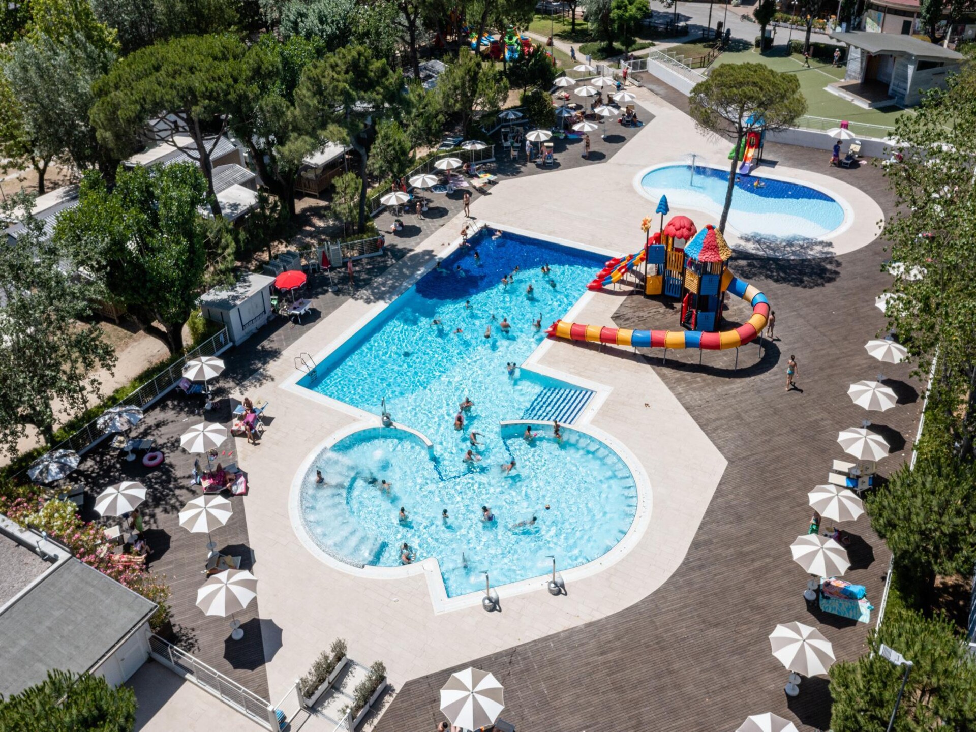 Ruime lodge vlakbij zee met zwembaden en privéstrand in Punta Marina Terme - foto 24