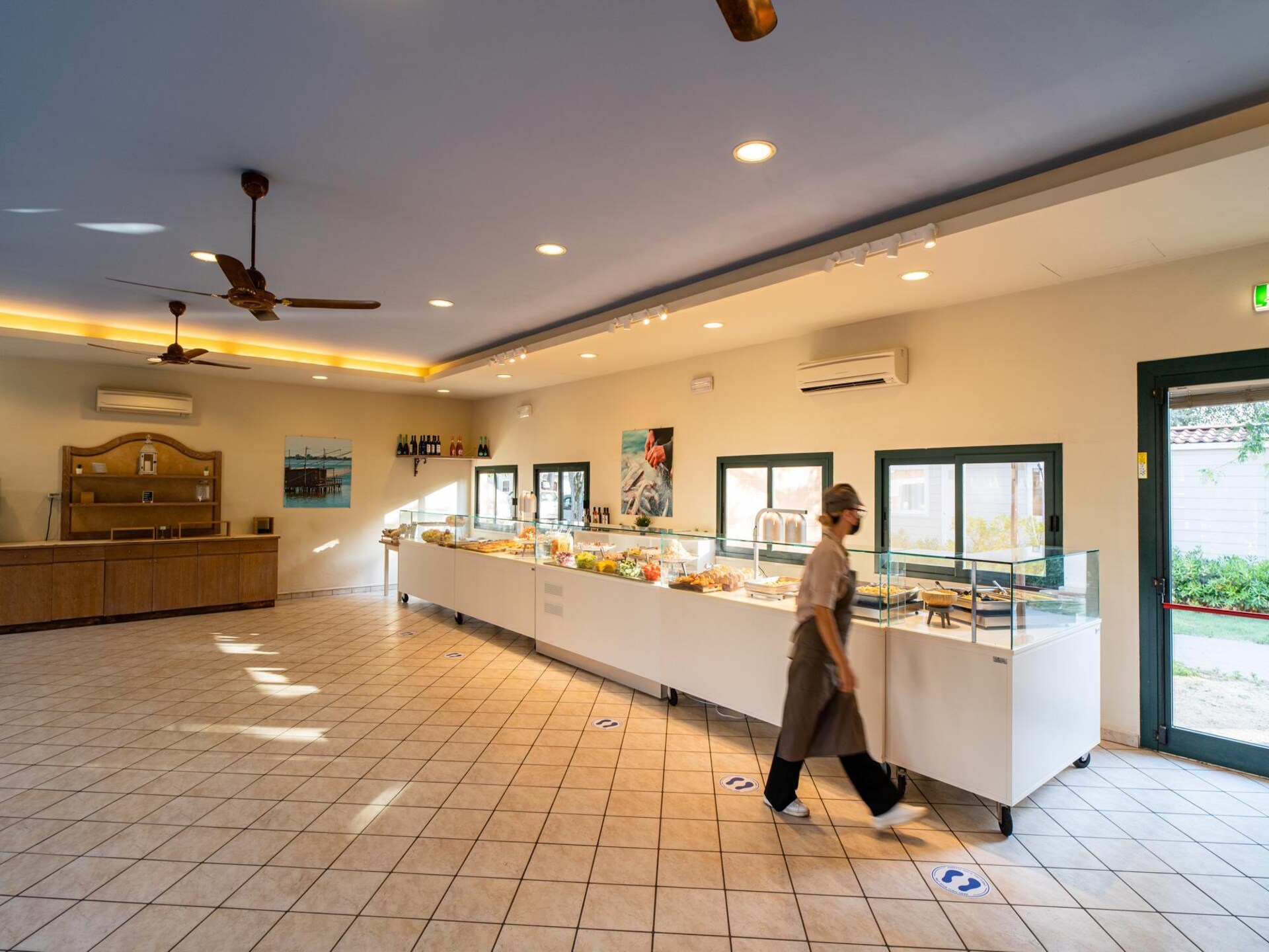 Ruime lodge vlakbij zee met zwembaden en privéstrand in Punta Marina Terme - foto 18