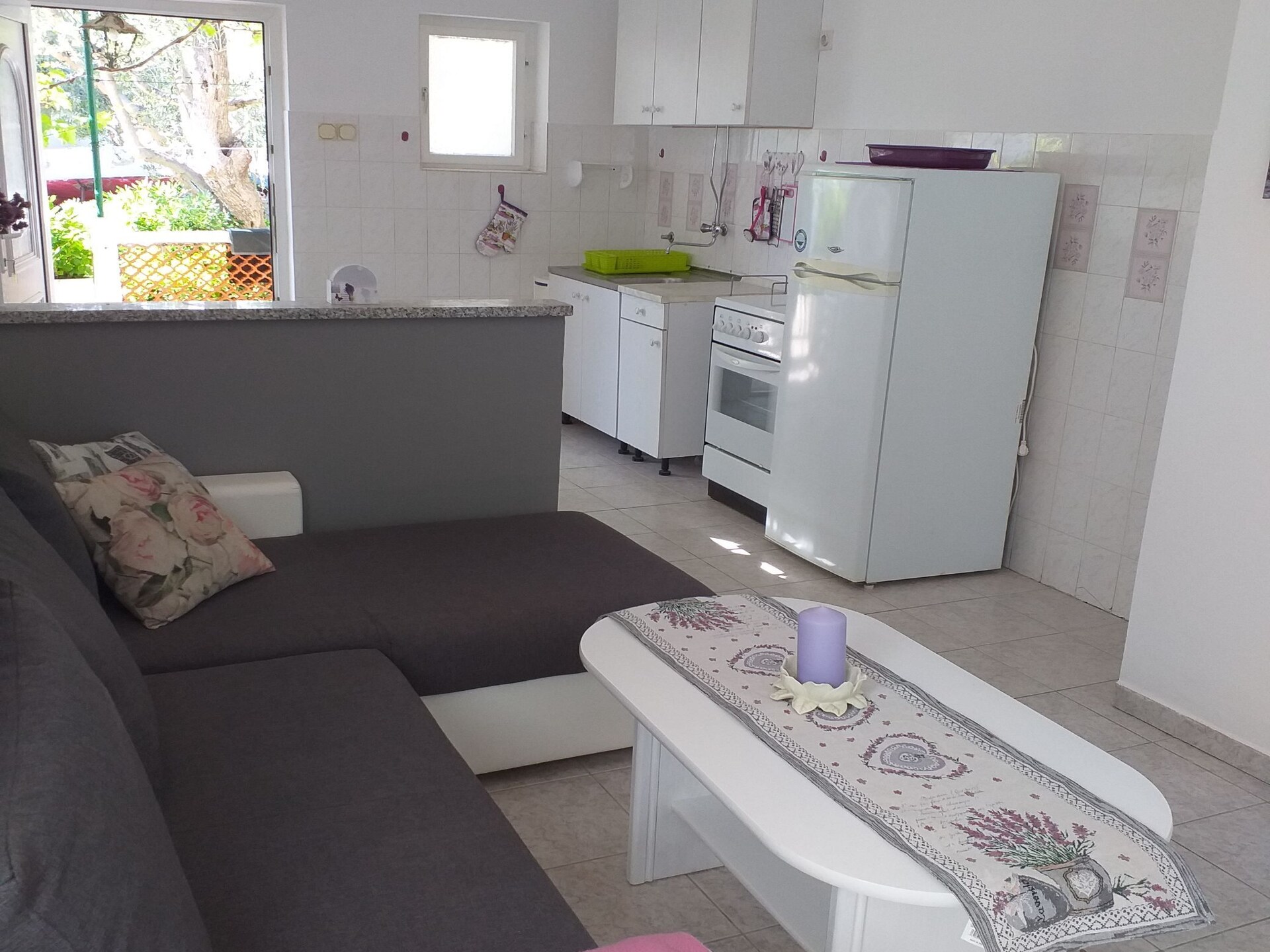 Aan zee: Rustgevend appartement voor 4 personen op Rab - foto 2
