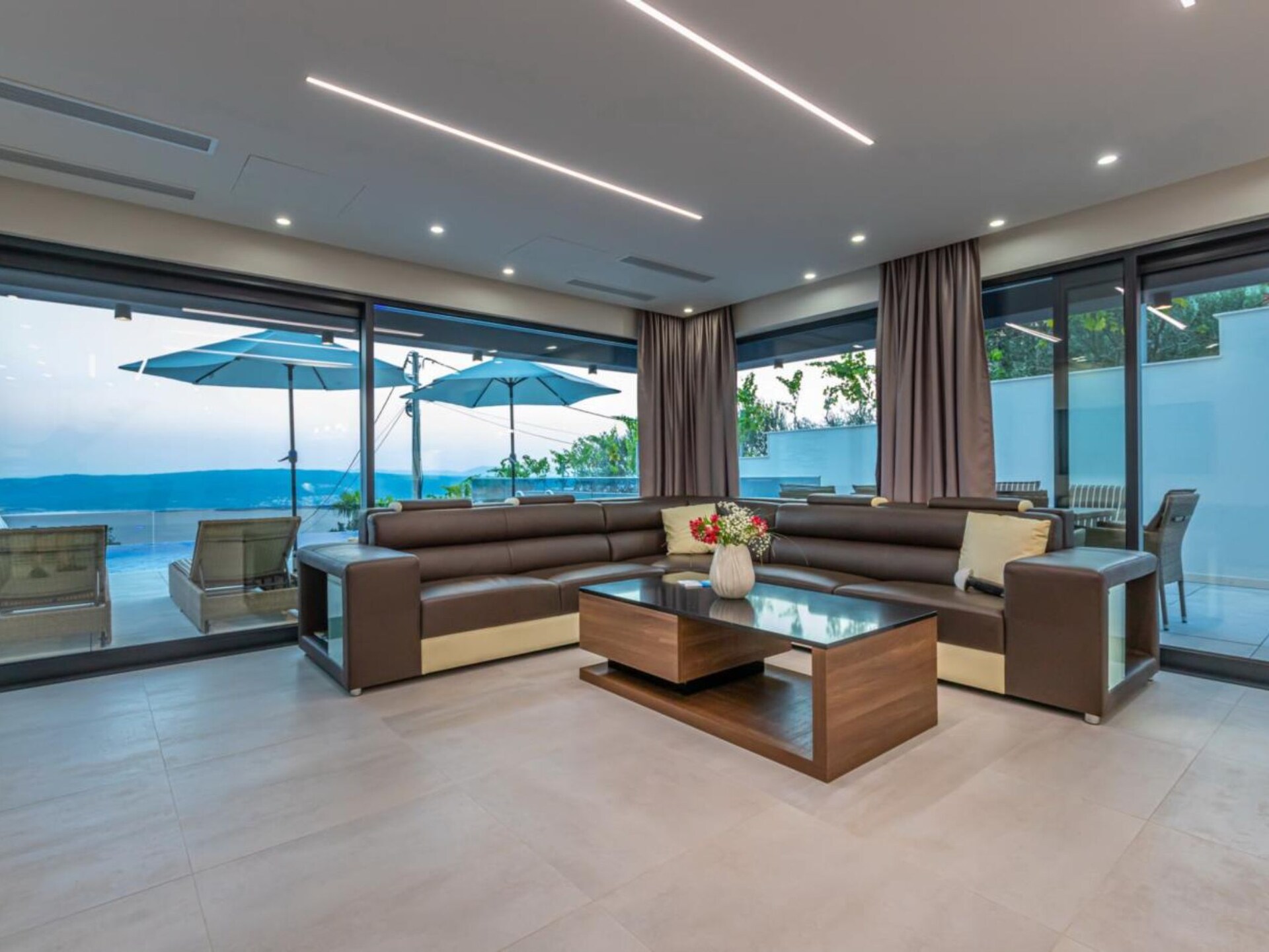 Lorena Stylish Sea View Villa – Luxe 4-slaapkamervilla met privézwembad in Crikvenica - foto 1
