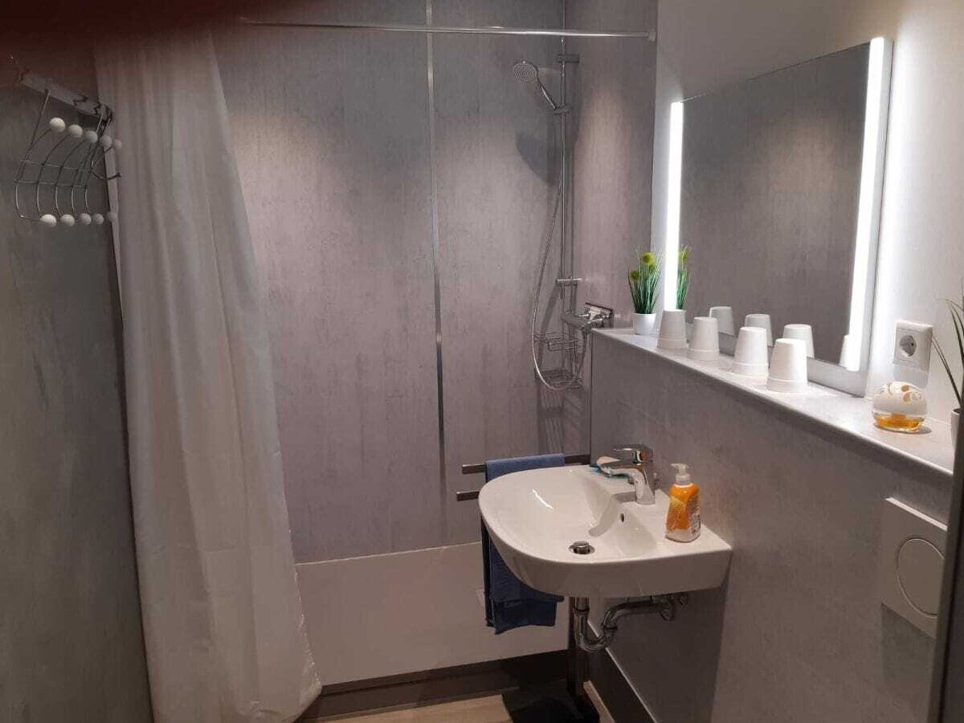 Ruim vakantiehuis voor 8 in Bergisch Gladbach, vlakbij het centrum - foto 10
