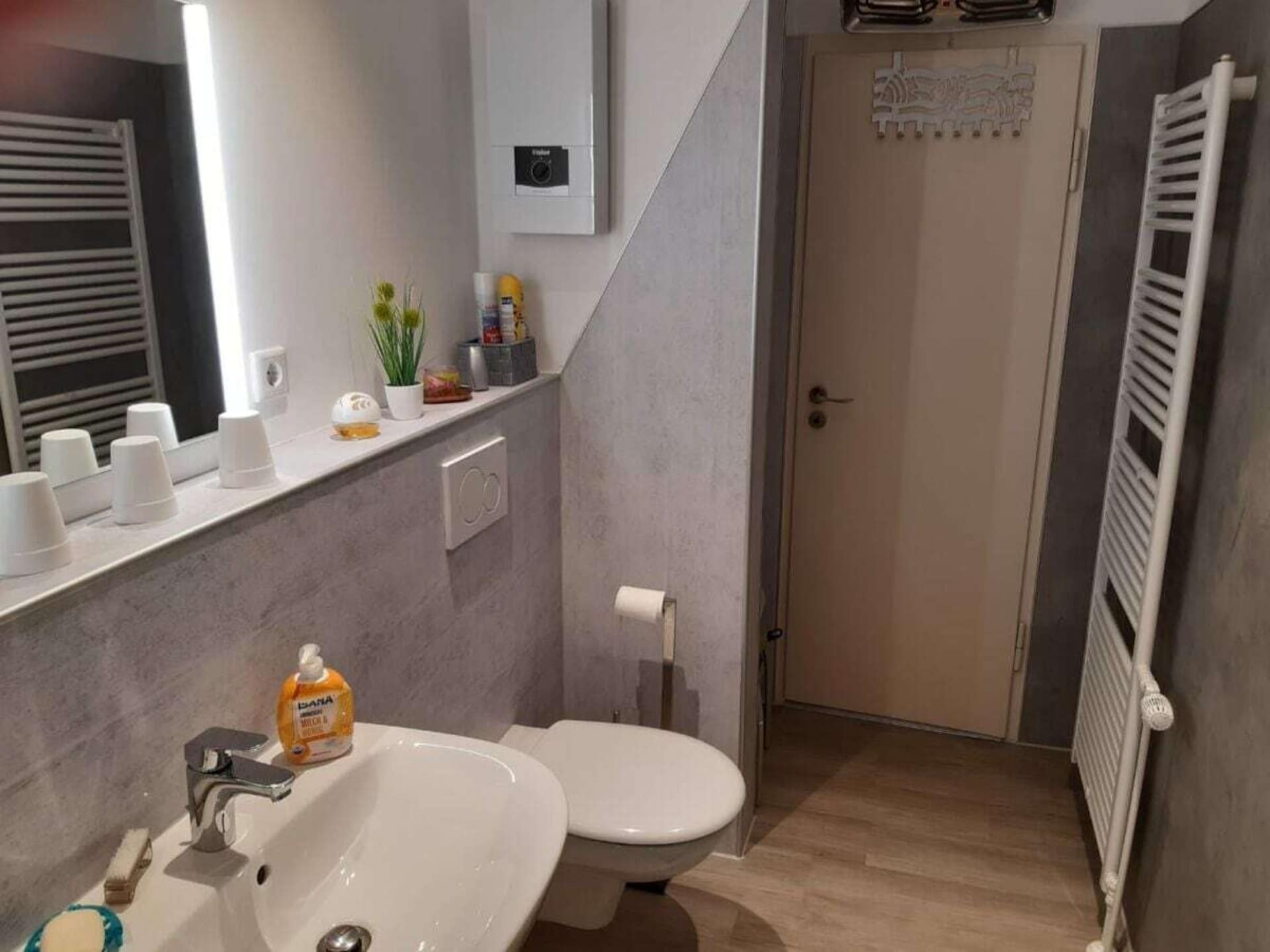 Ruim vakantiehuis voor 8 in Bergisch Gladbach, vlakbij het centrum - foto 11