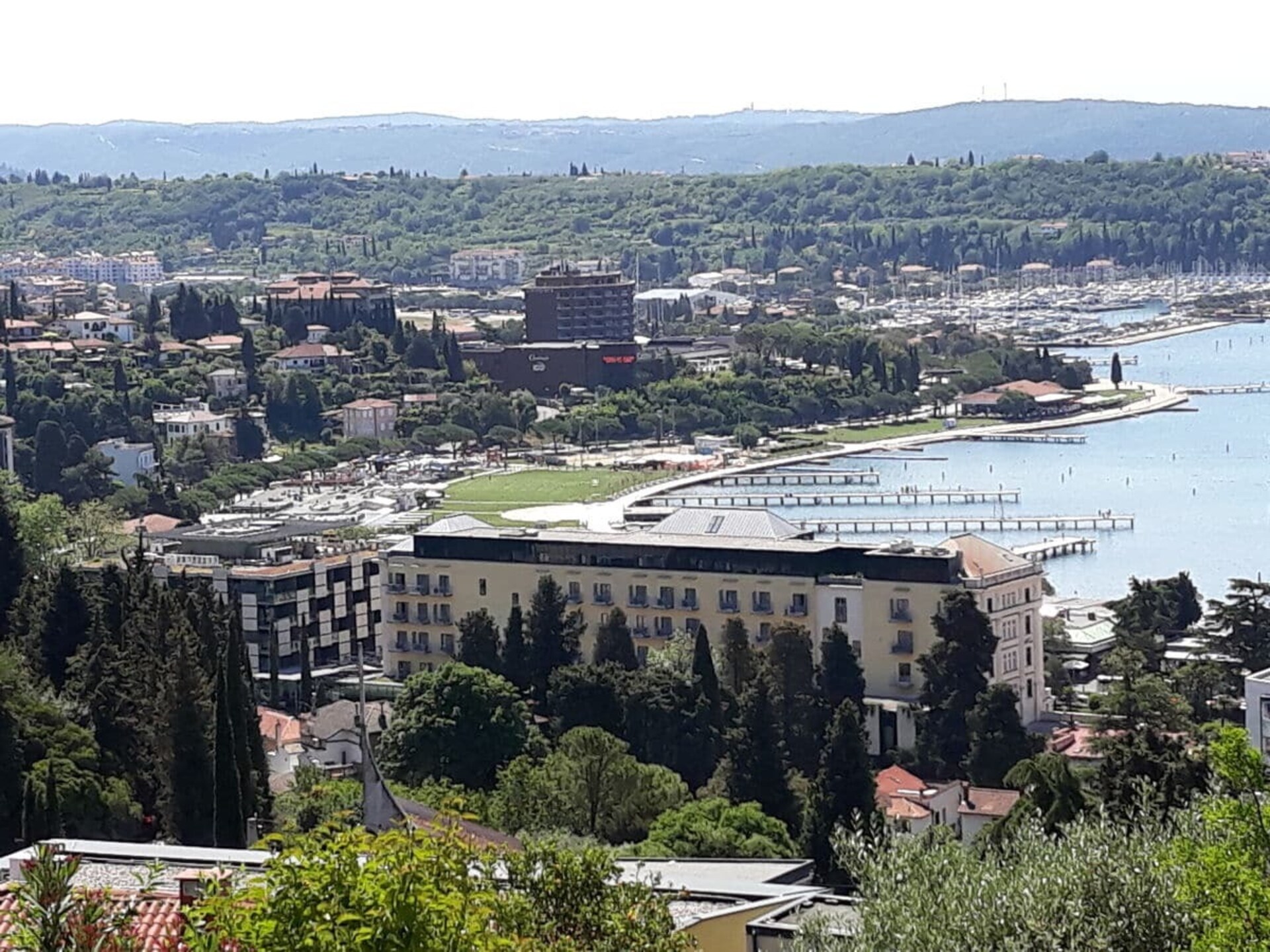 Knus appartement met panoramisch uitzicht in Portorož, vlakbij het centrum - foto 11