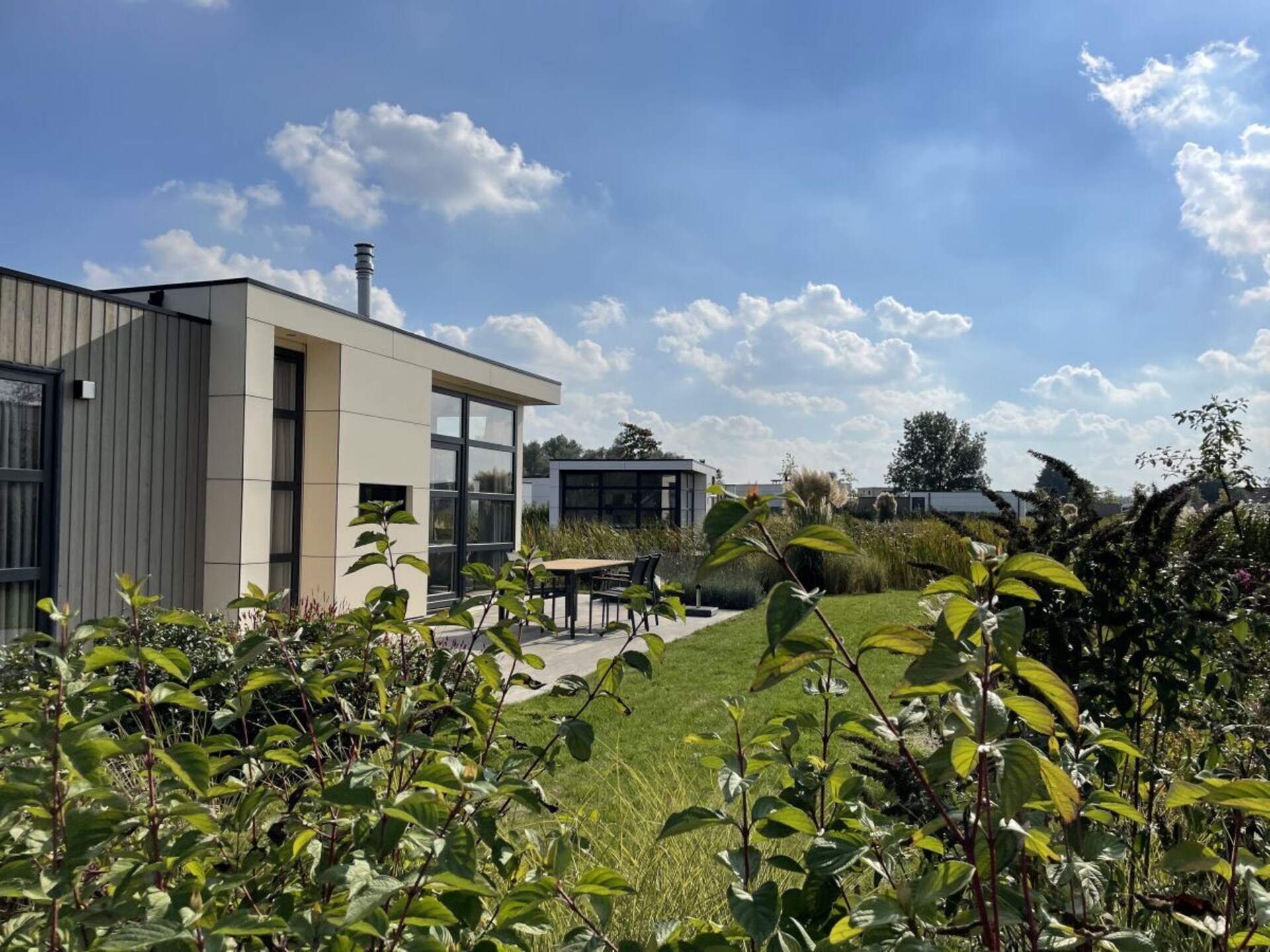 Chalet aan het water in Olburgen met privé-rivierzicht - foto 3