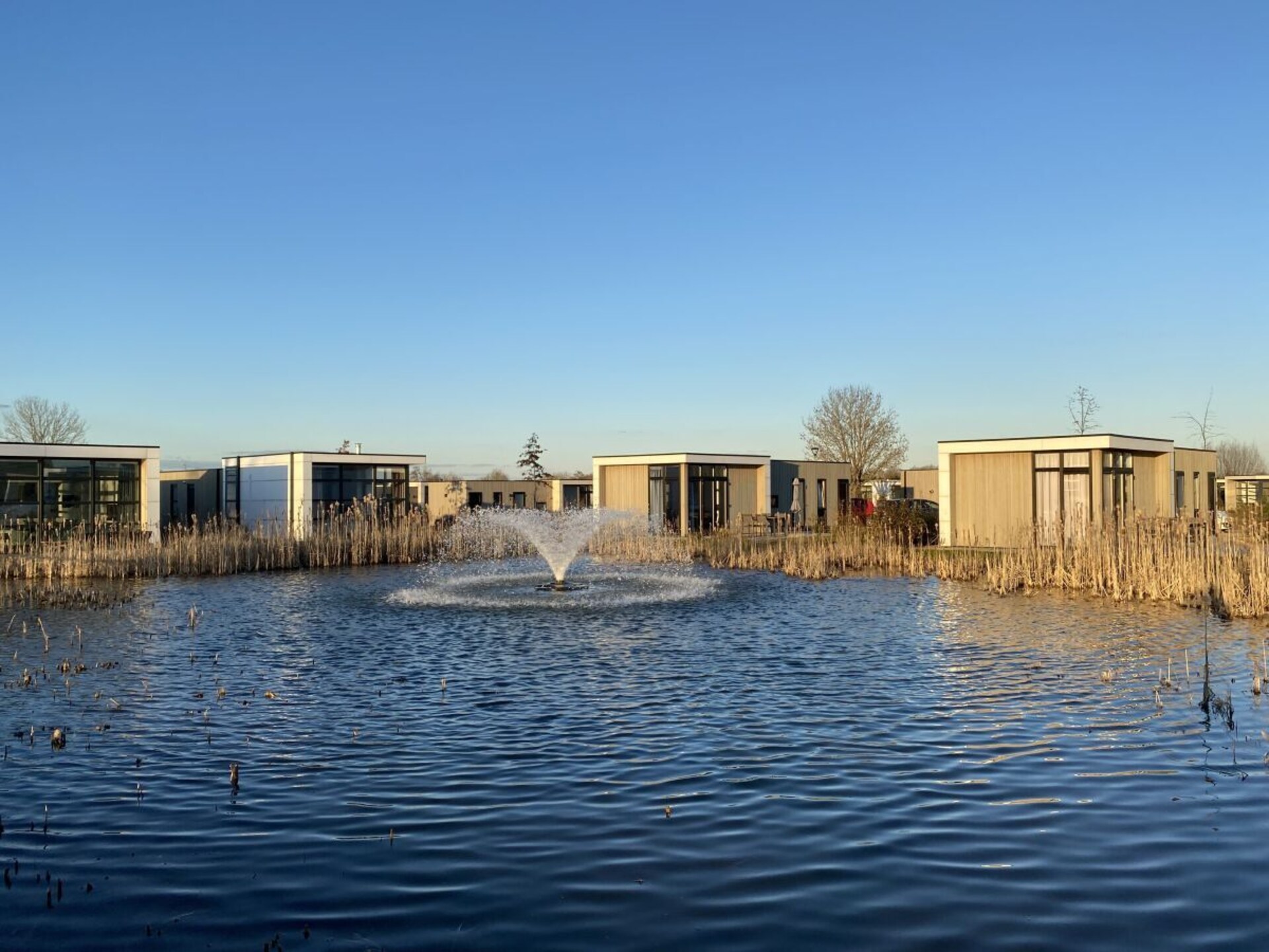 Chalet aan het water in Olburgen met privé-rivierzicht - foto 20