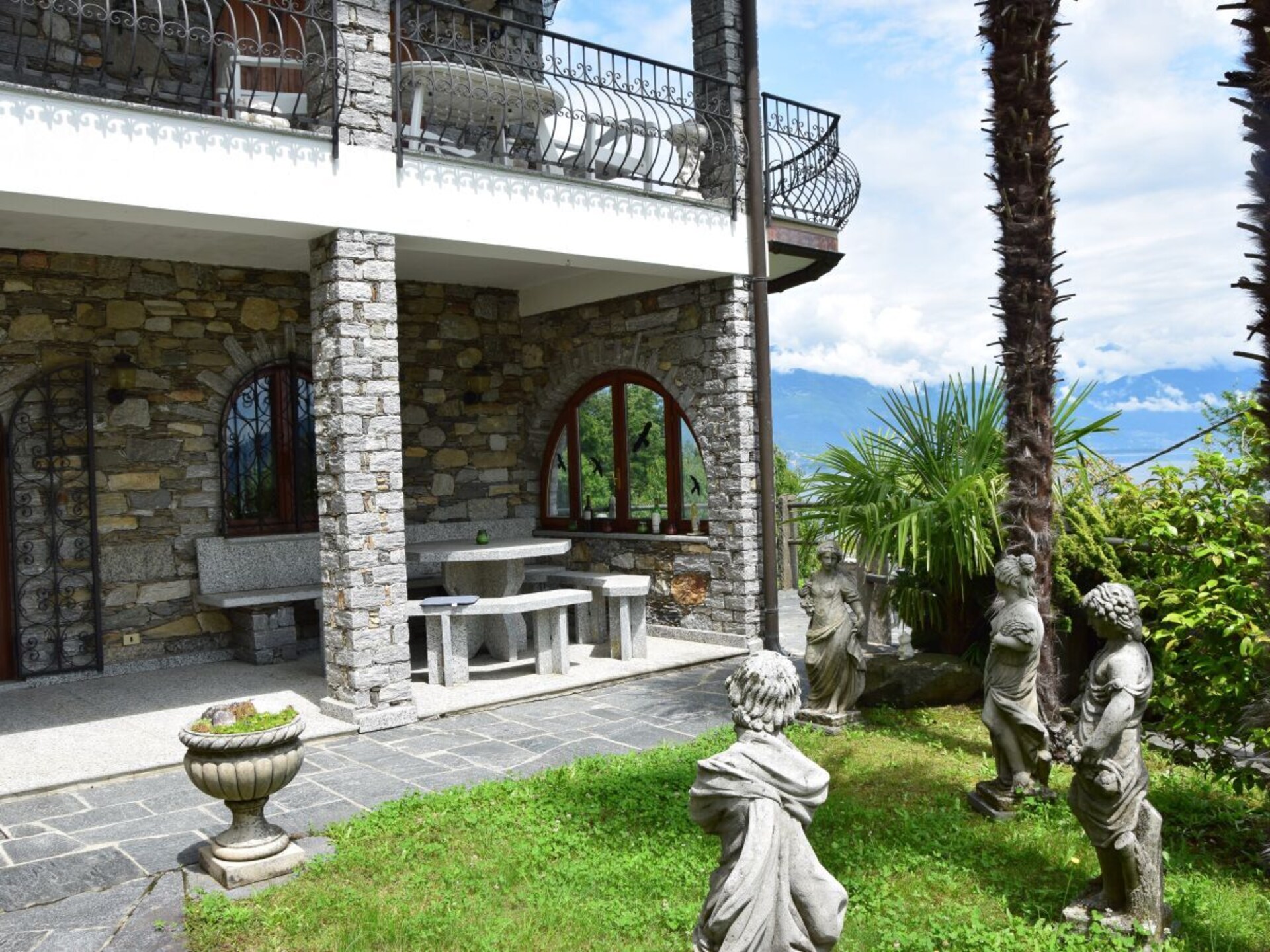 Ruime villa met jacuzzi en panoramisch uitzicht nabij Cannobio - foto 13