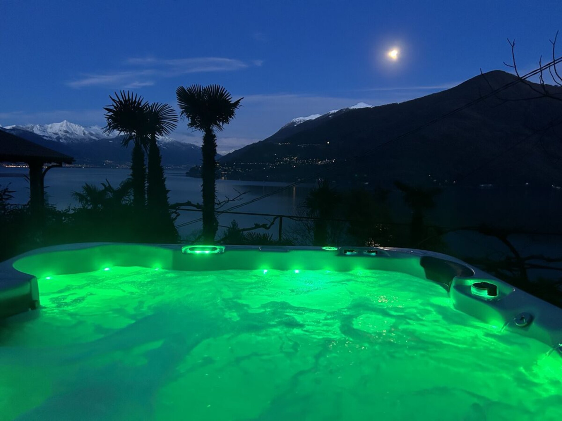 Ruime villa met jacuzzi en panoramisch uitzicht nabij Cannobio - foto 16