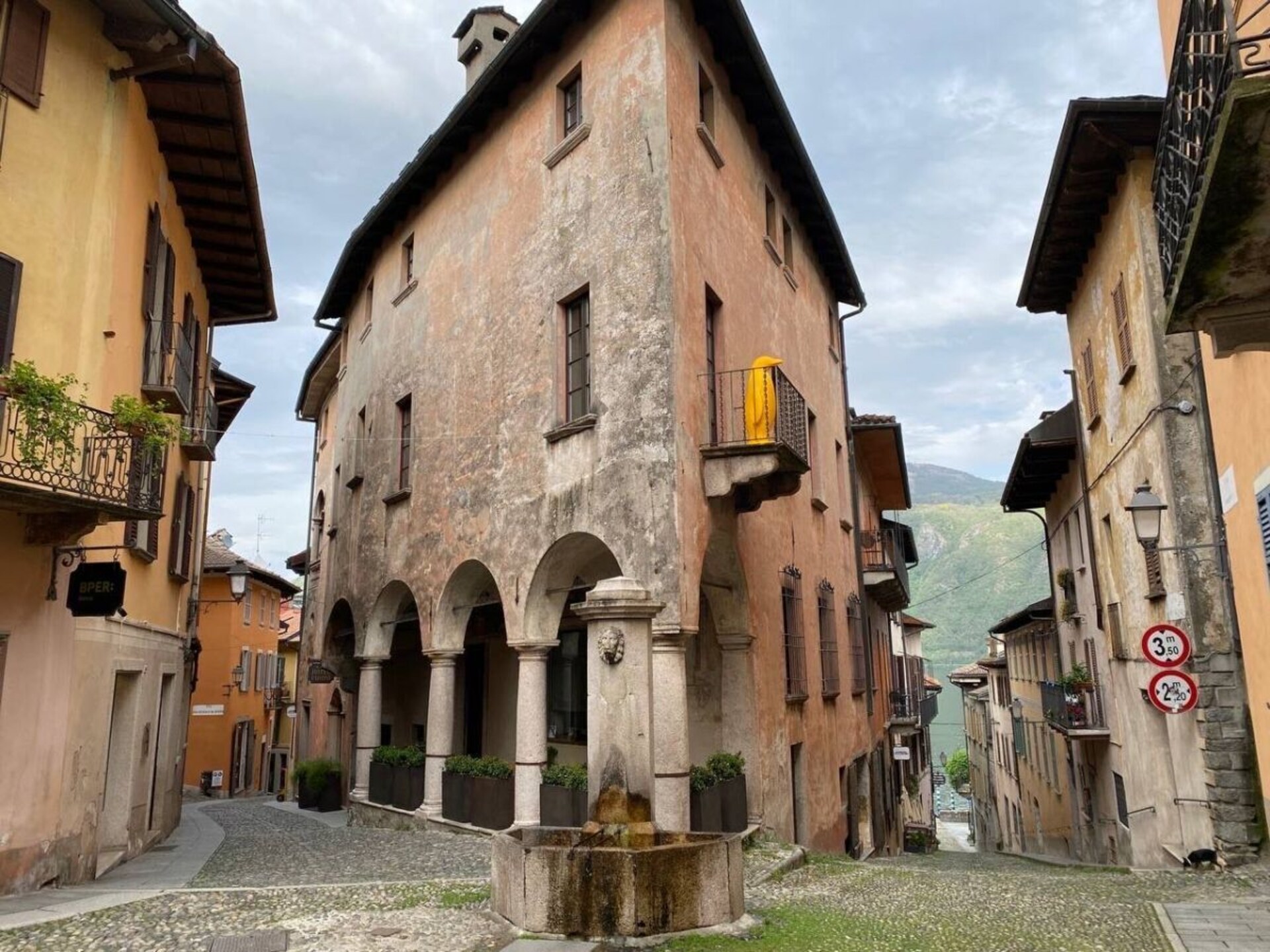 Ruime villa met jacuzzi en panoramisch uitzicht nabij Cannobio - foto 38