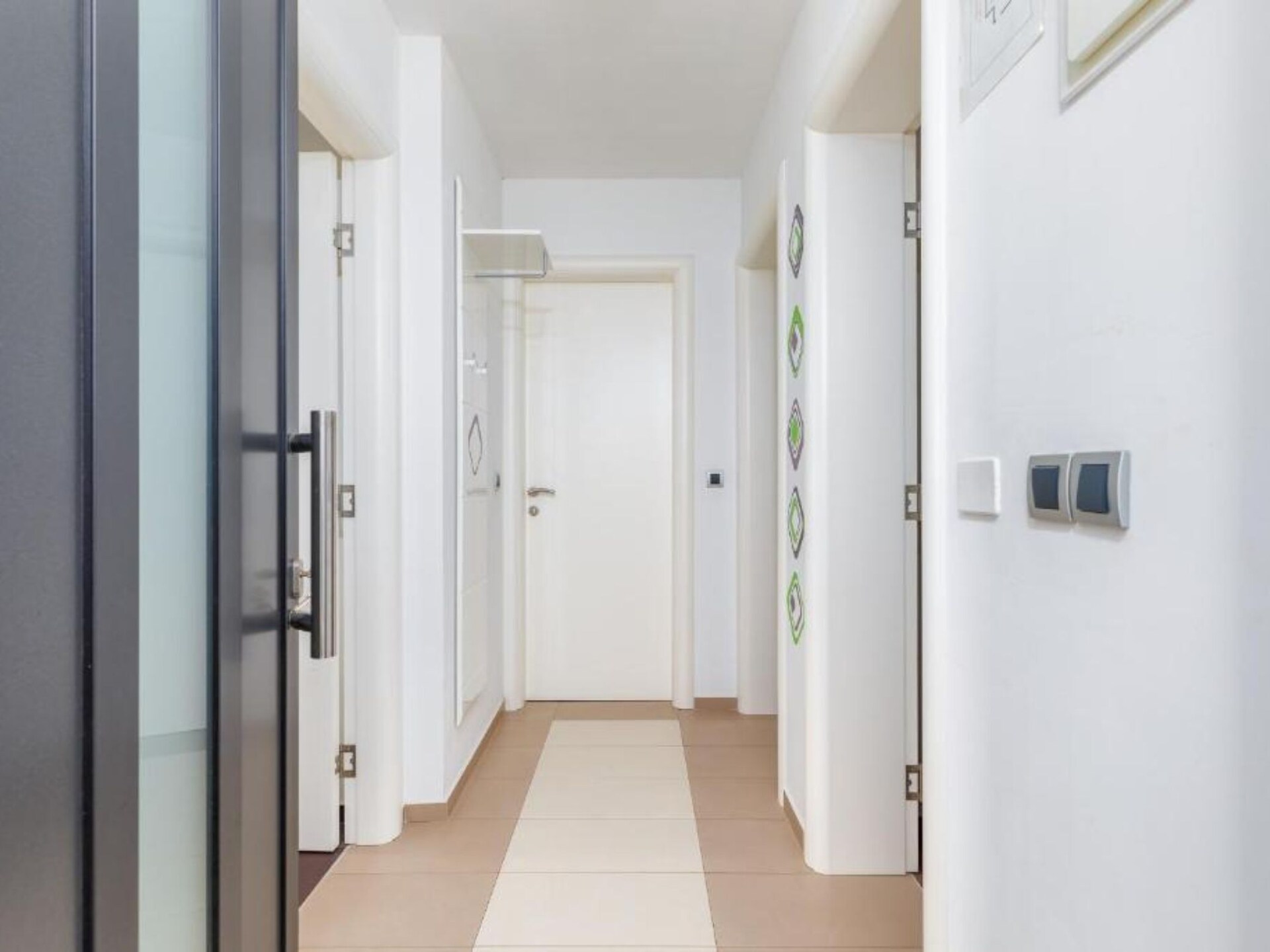 Moderne vier-slaapkamer villa met privézwembad op 800m van het strand in Medulin - foto 2