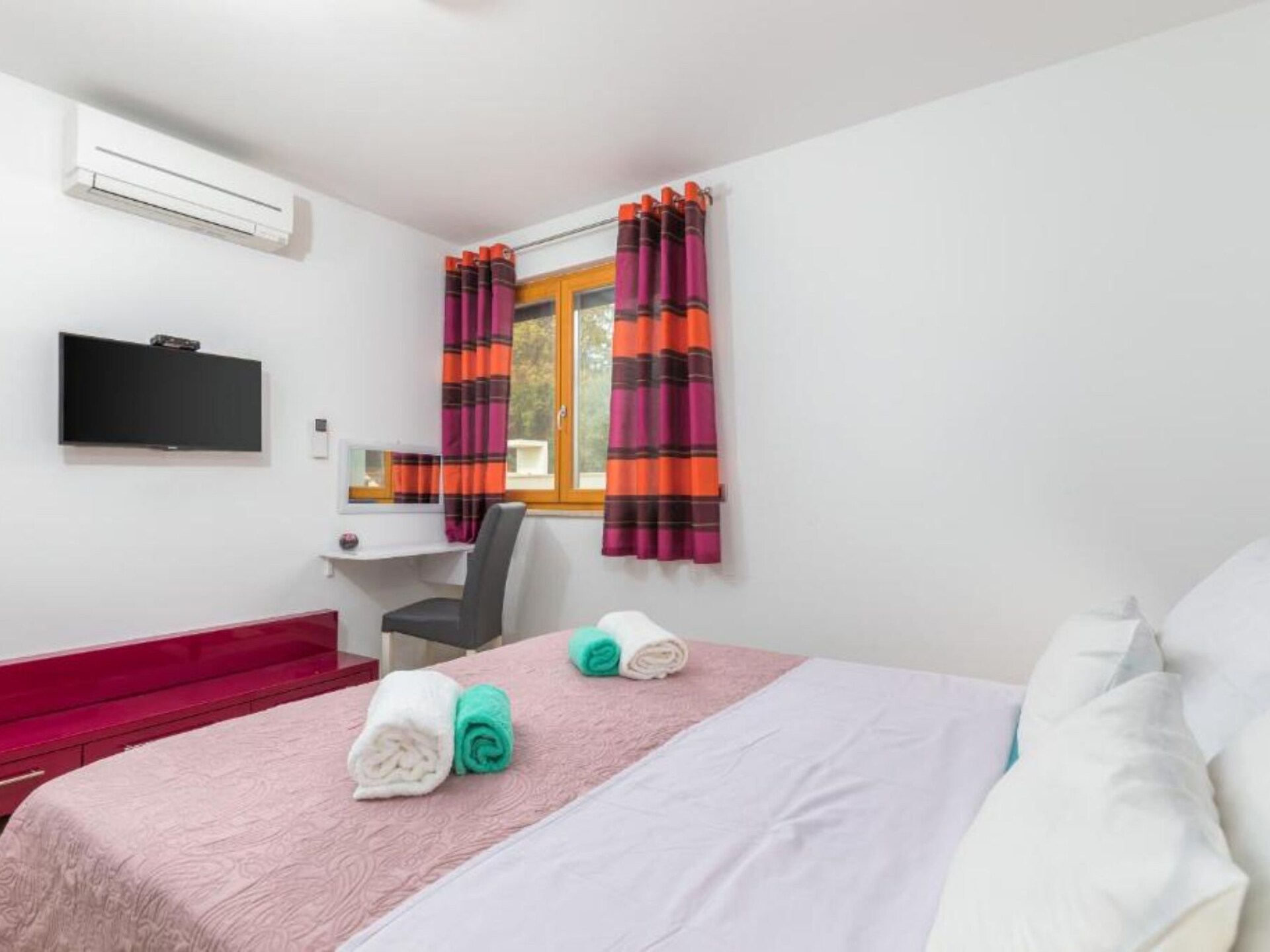 Moderne vier-slaapkamer villa met privézwembad op 800m van het strand in Medulin - foto 22