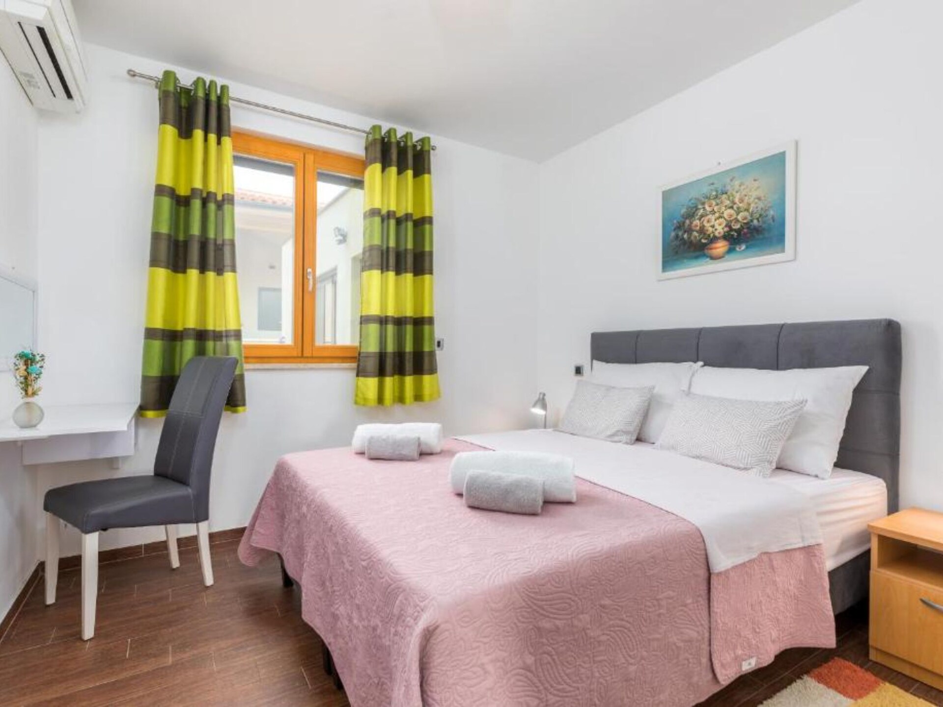 Moderne vier-slaapkamer villa met privézwembad op 800m van het strand in Medulin - foto 20