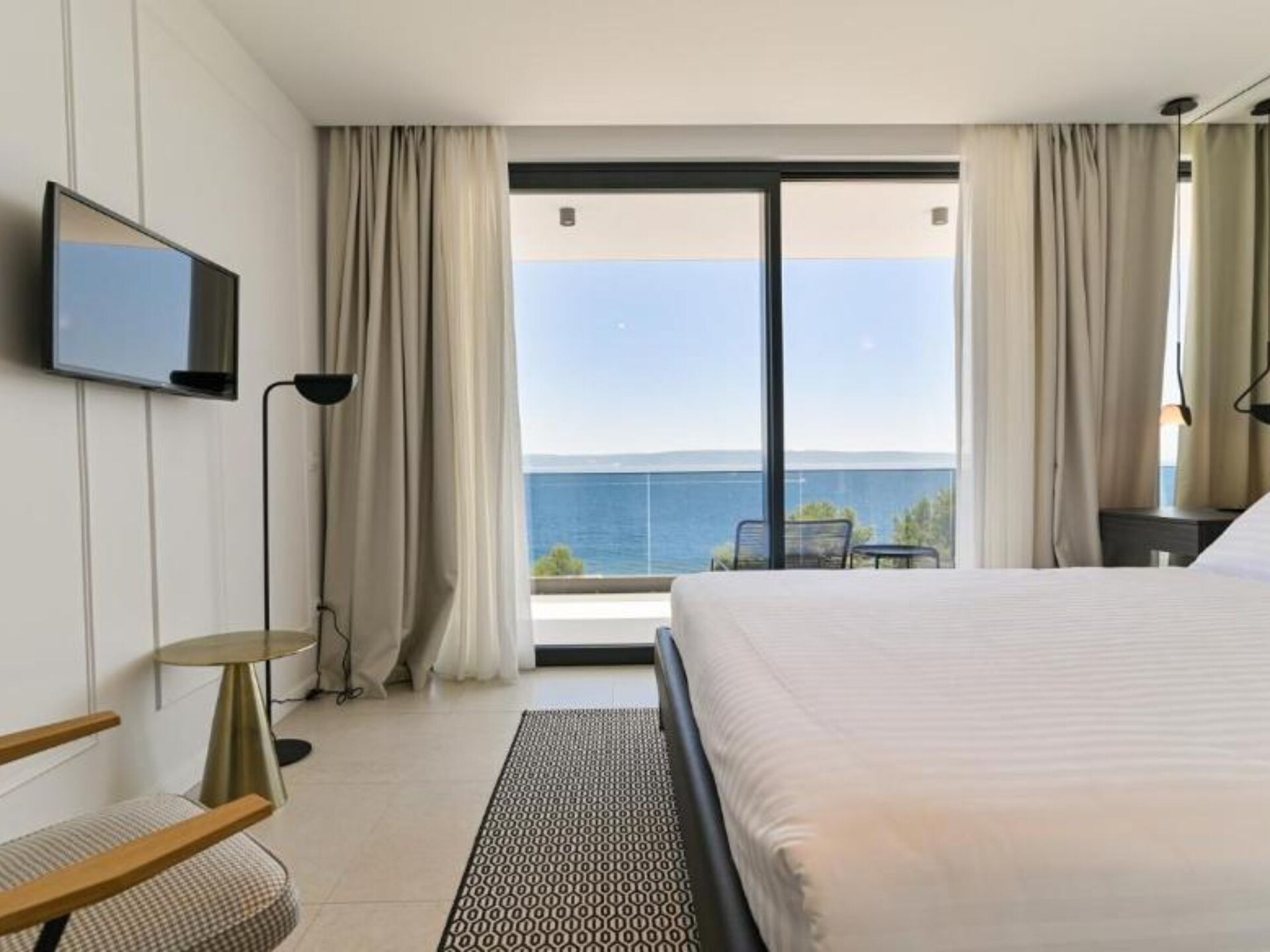 Aan het strand: Ruime villa voor 10 personen in Okrug Gornji - foto 17