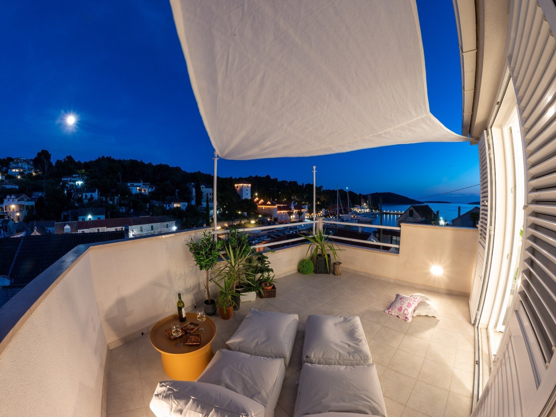 Vakantiehuis Lea: terras met zeezicht in de baai van Maslinica - foto 60