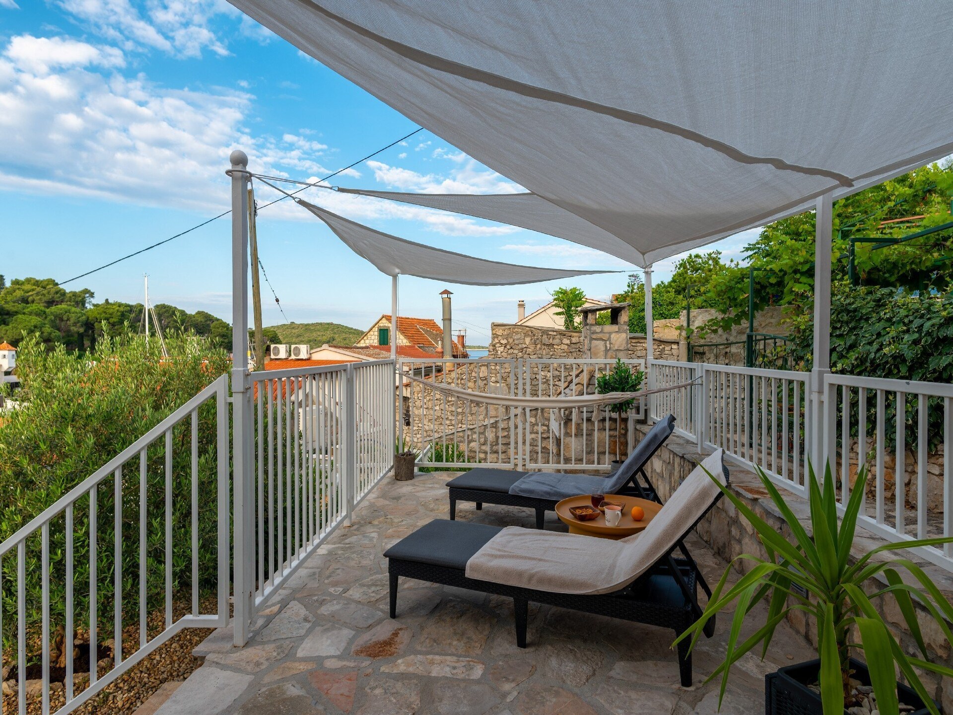 Vakantiehuis Lea: terras met zeezicht in de baai van Maslinica - foto 59