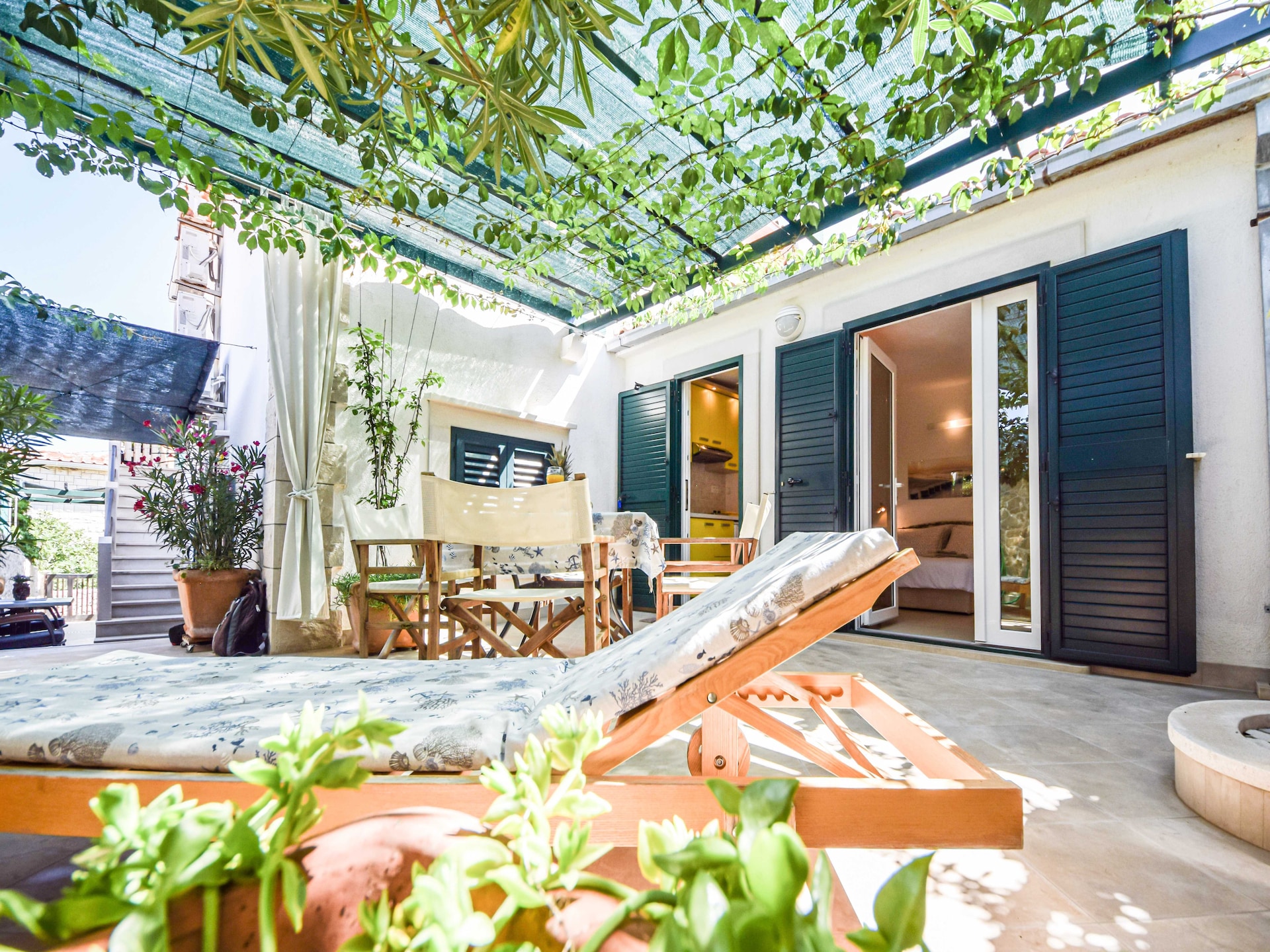 Studio met terras op 100 meter van het strand in Povlja, Brac - foto 22