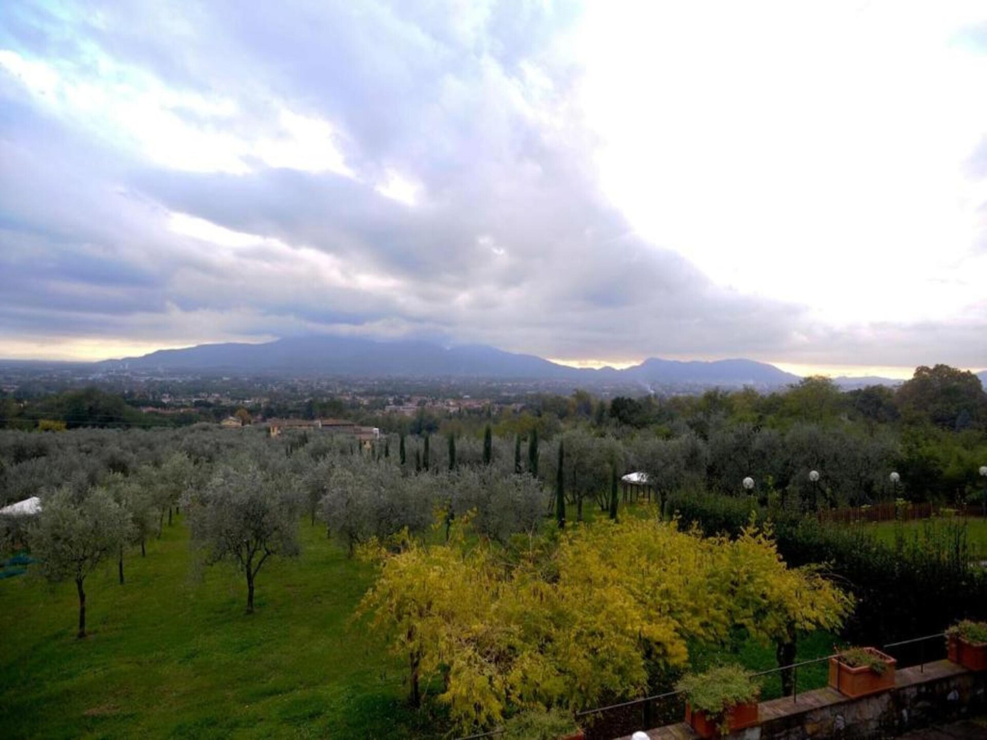 Vrijstaand Toscaans landhuis met omheinde tuin bij Bagni di Lucca - foto 24