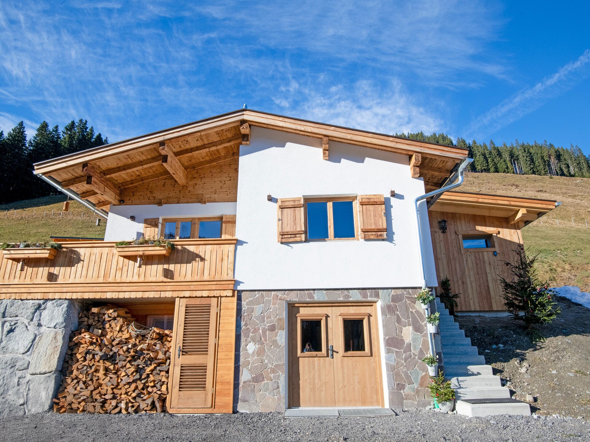 Vrijstaande berghut in Fügenberg met buitensauna en uitzicht op de Alpen - foto 27