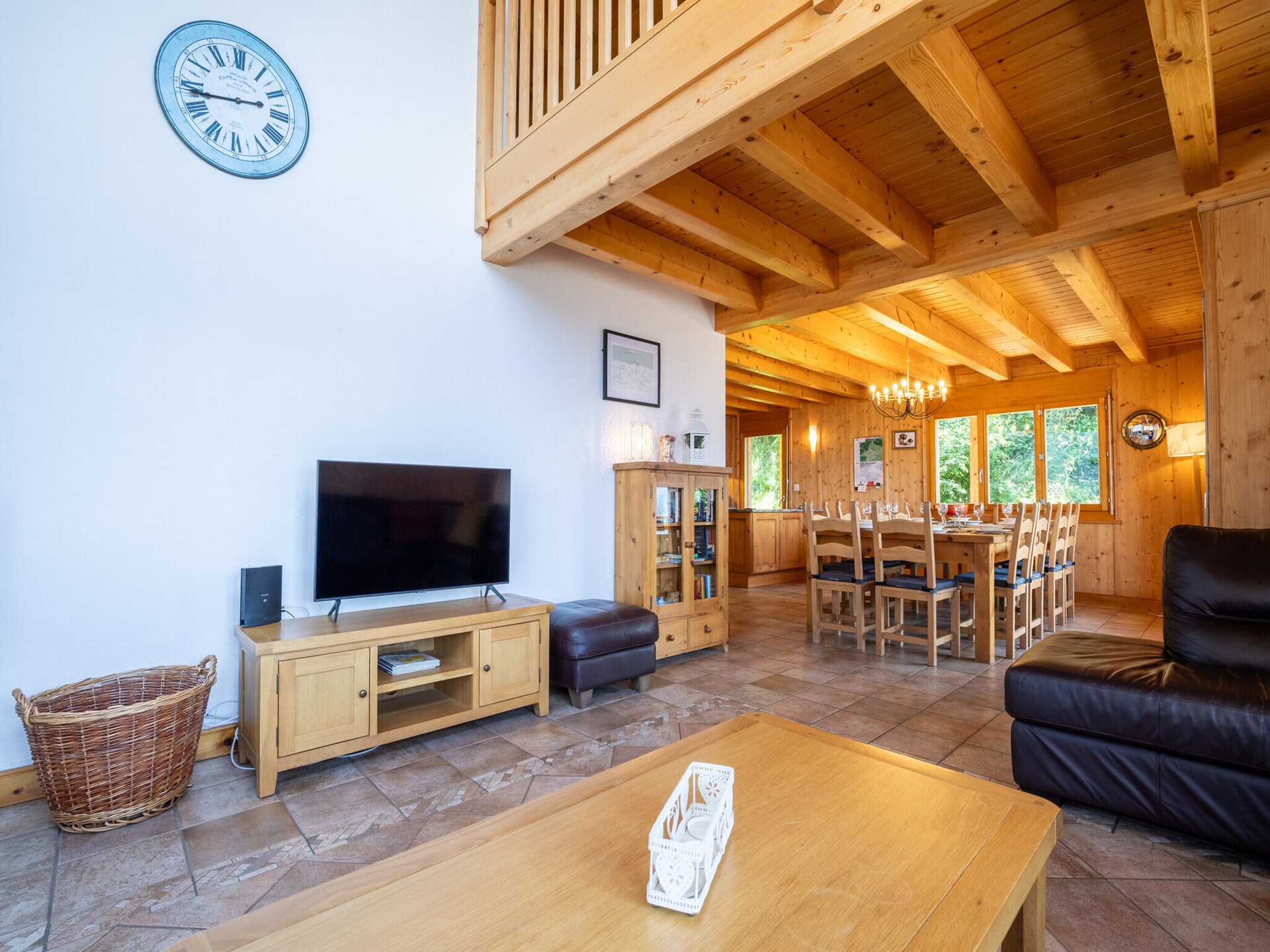 Chalet Tschoueilles 014: Ruim chalet voor 12 personen met bergzicht in Wallis - foto 2
