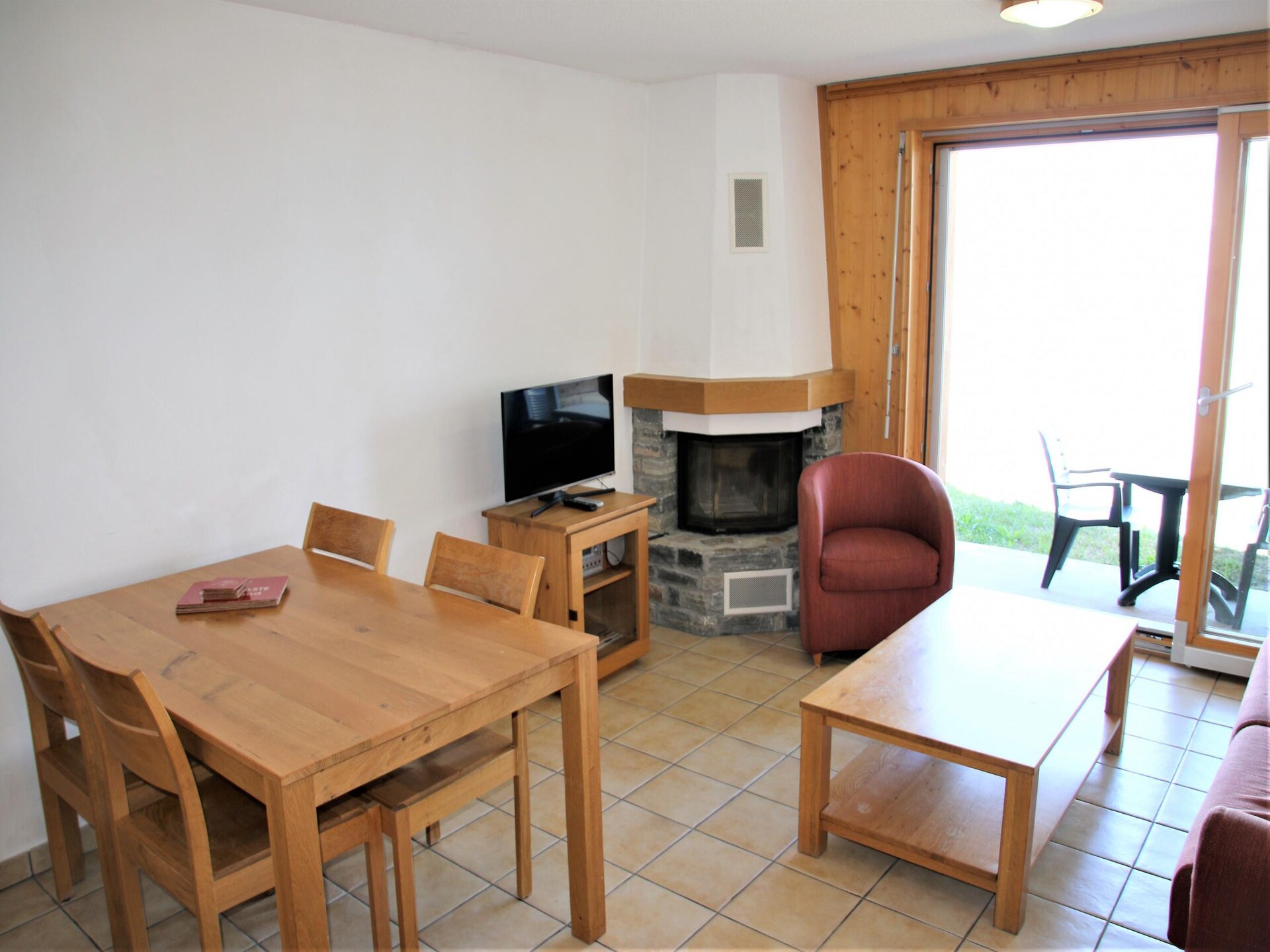 Compact bergappartement voor 4 in WALI, Zwitserland - foto 10