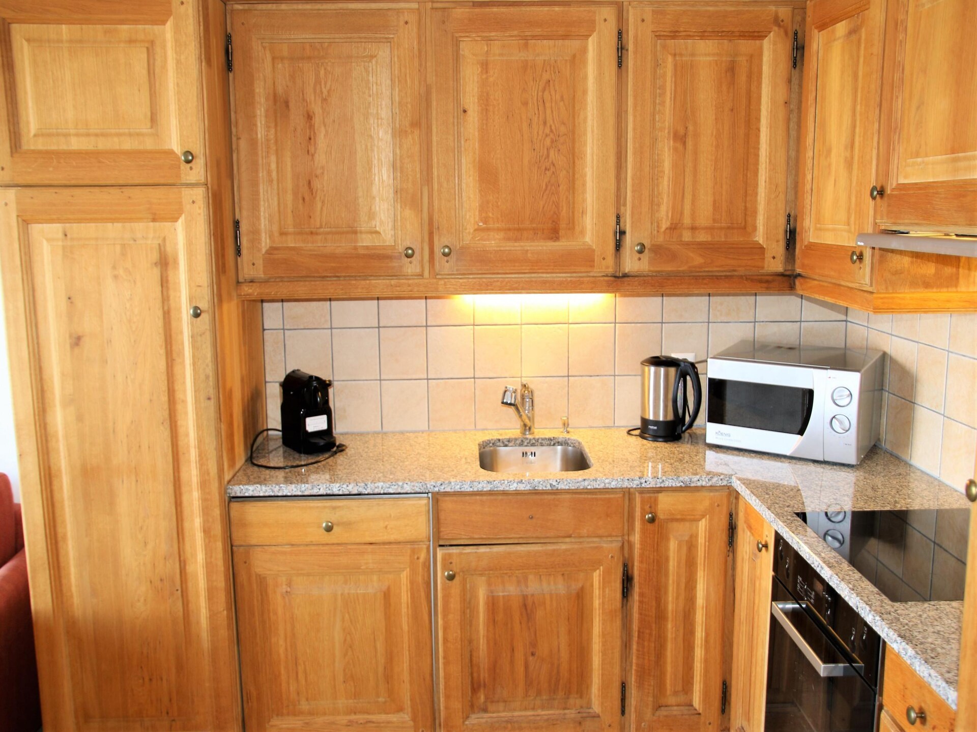 Compact bergappartement voor 4 in WALI, Zwitserland - foto 12