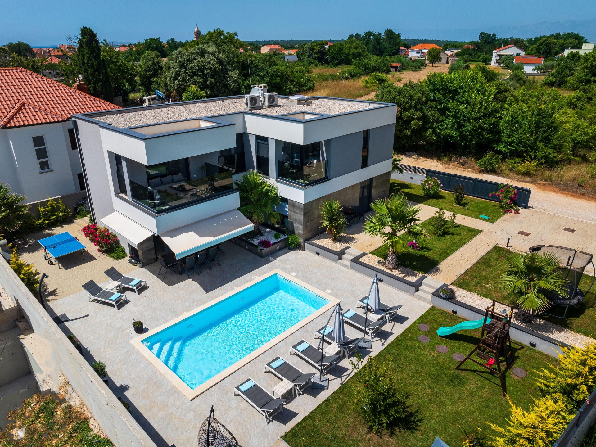 Villa Nina: Ruim familieparadijs met privézwembad nabij strand Zaton - foto 1